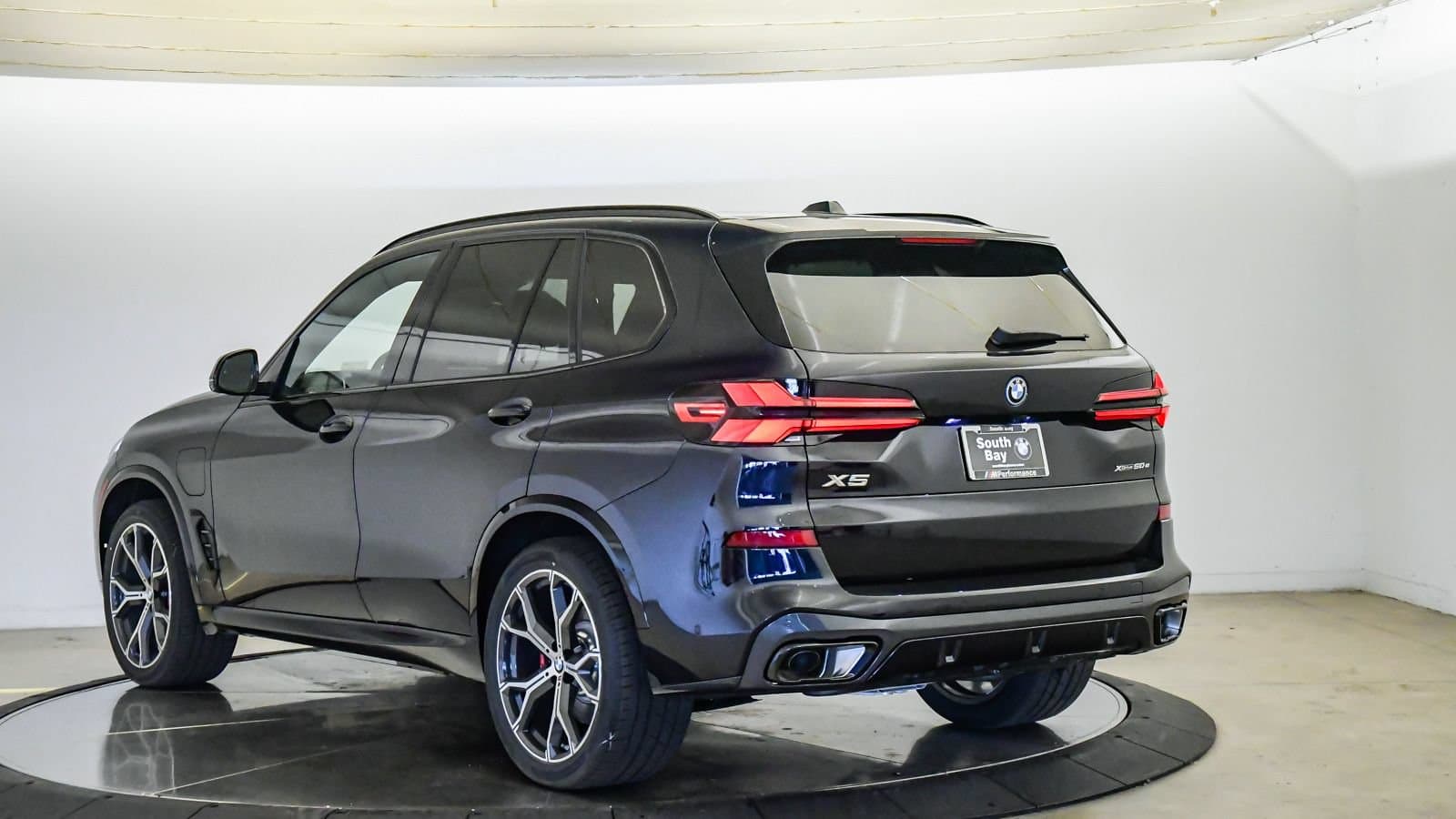 2026 BMW X5 photo 2