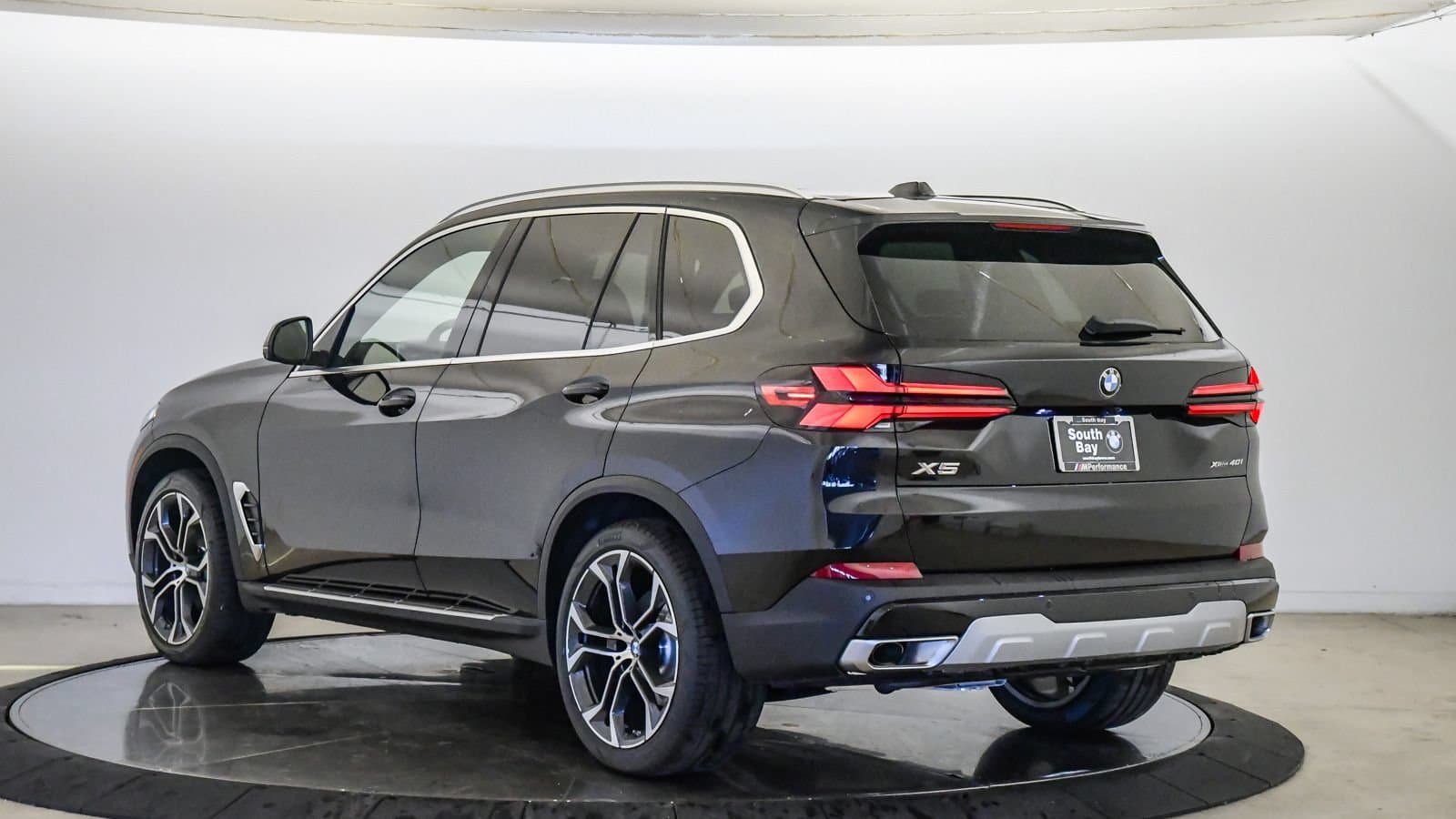2026 BMW X5 photo 2