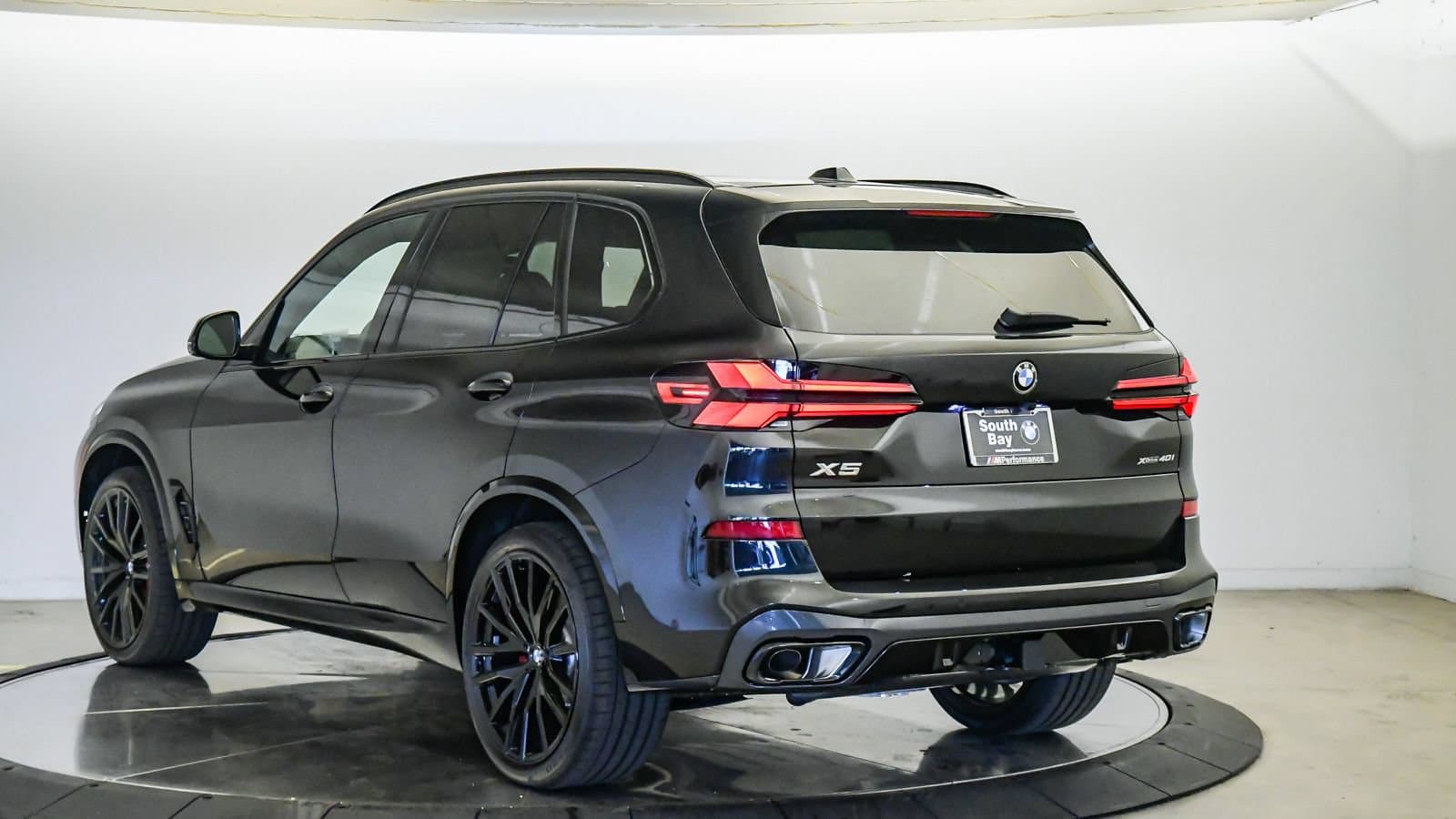 2026 BMW X5 photo 2