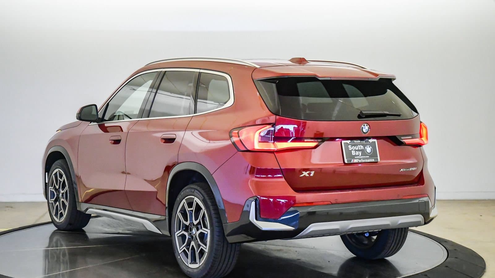 2026 BMW X1 photo 2