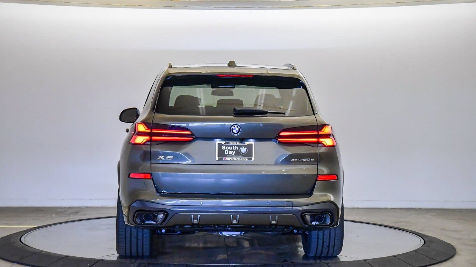 2026 BMW X5 photo 3