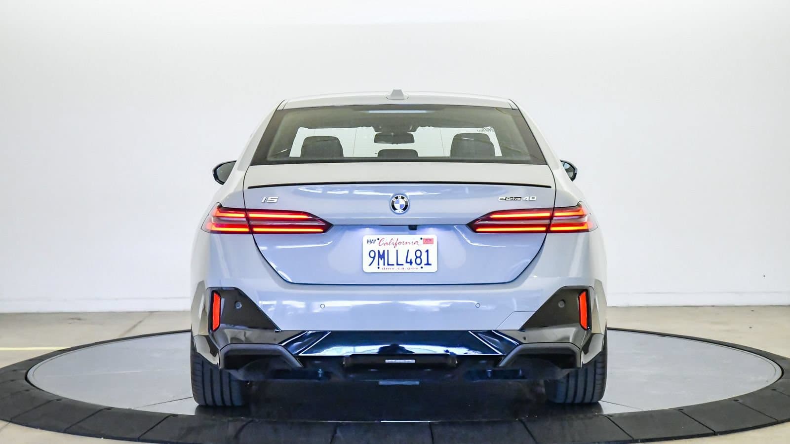 2024 BMW i5 photo 3