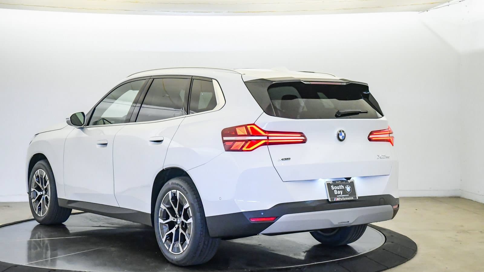 2026 BMW X3 photo 2