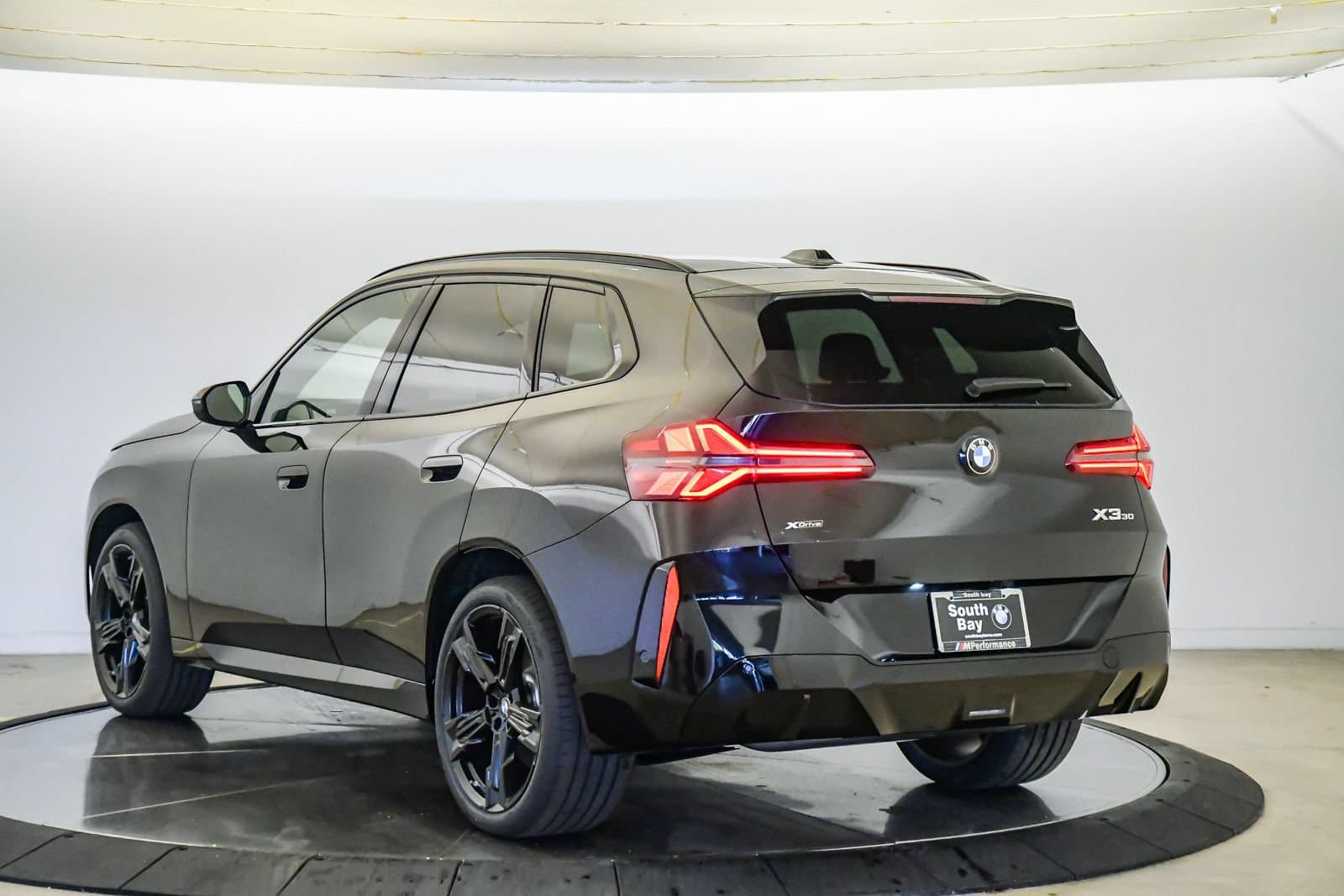 2026 BMW X3 photo 2