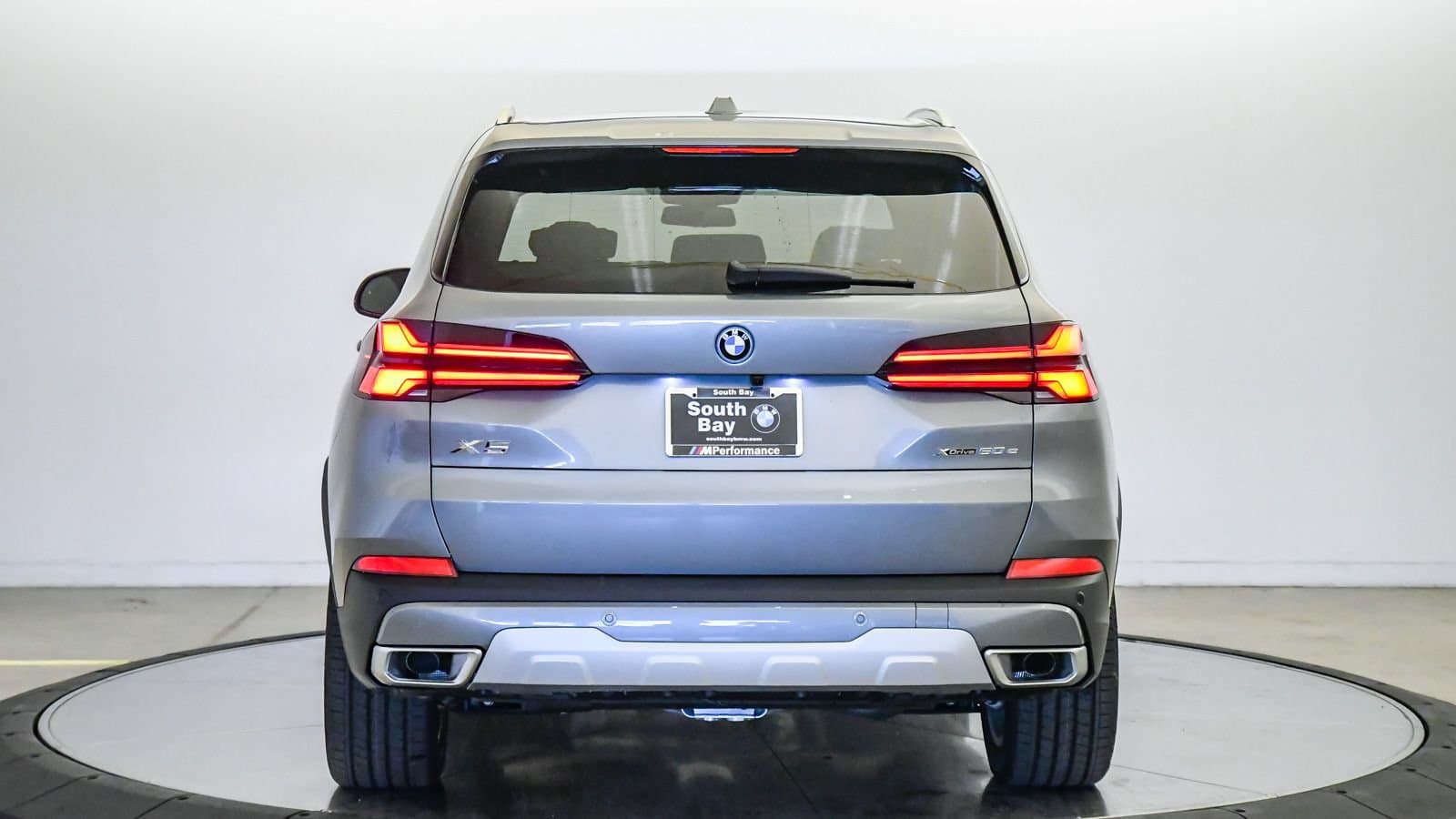 2026 BMW X5 photo 3