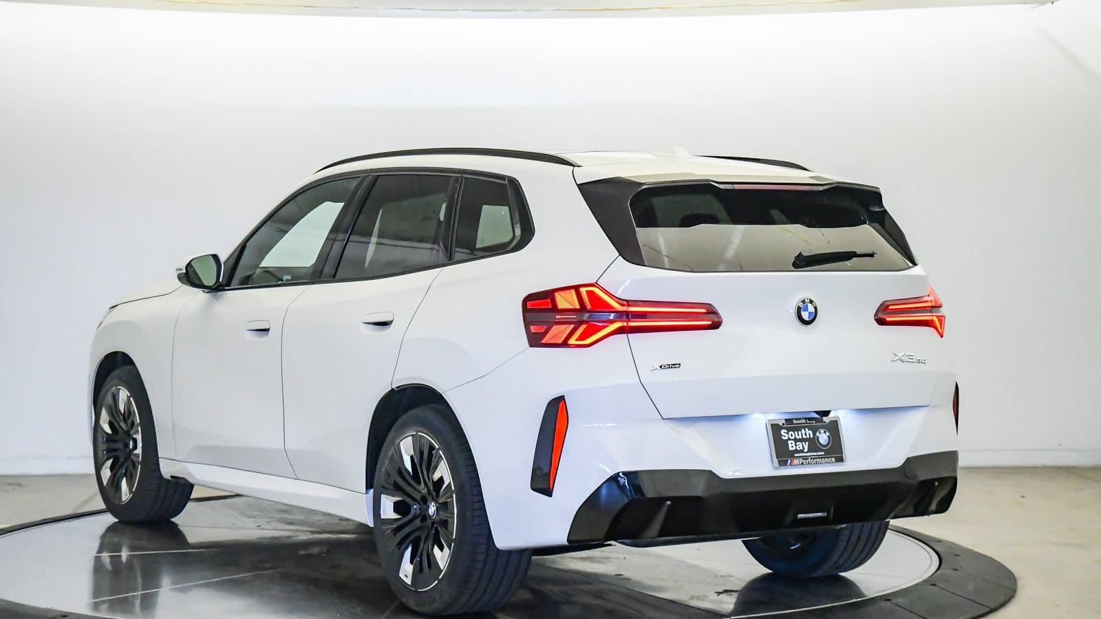 2026 BMW X3 photo 2