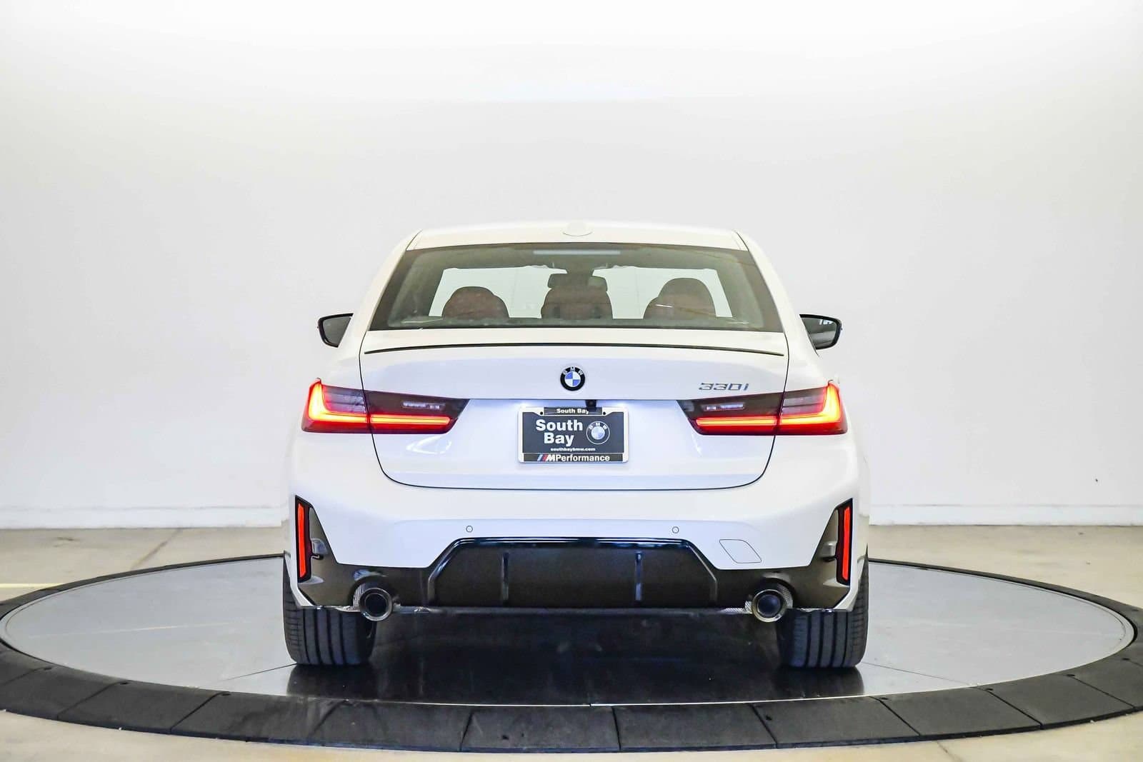 2026 BMW 3 photo 3