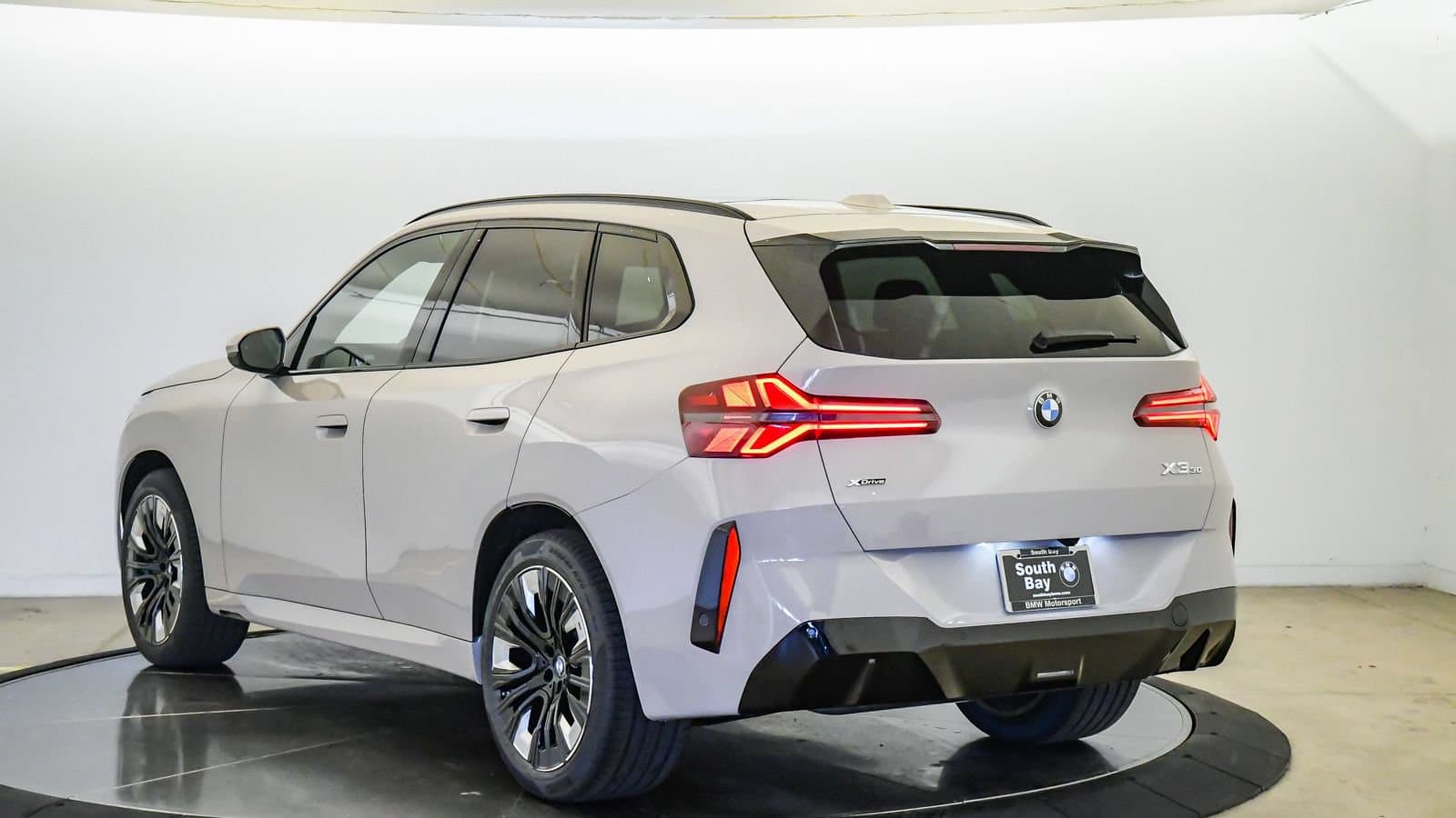 2026 BMW X3 photo 2