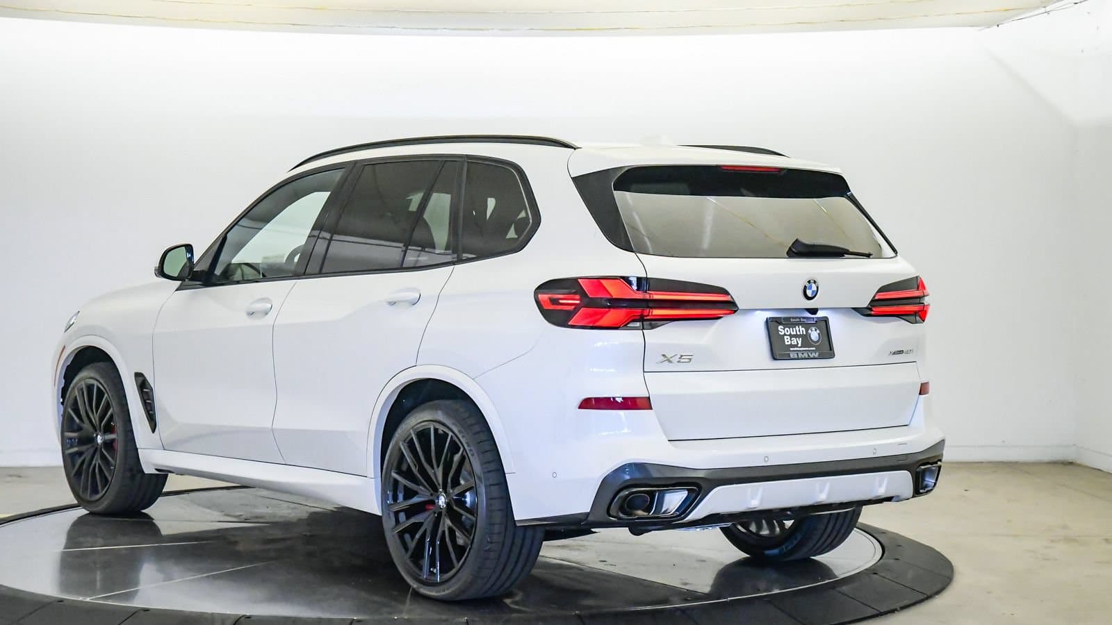2026 BMW X5 photo 2