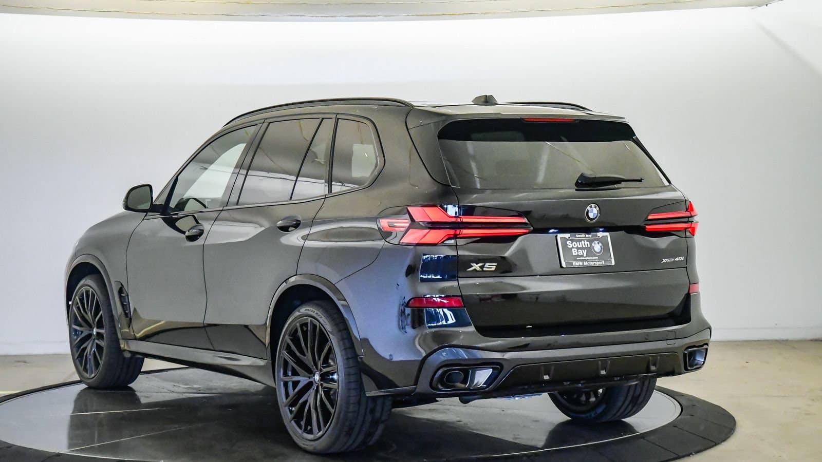 2026 BMW X5 photo 2