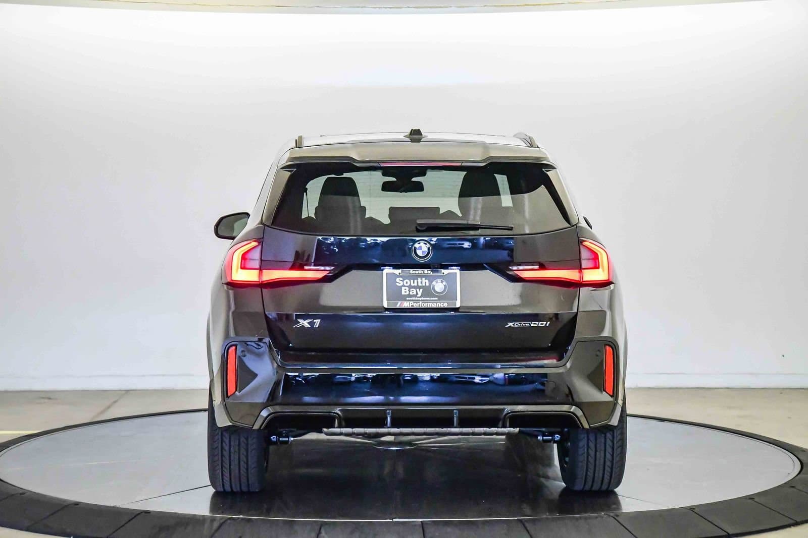 2026 BMW X1 photo 3