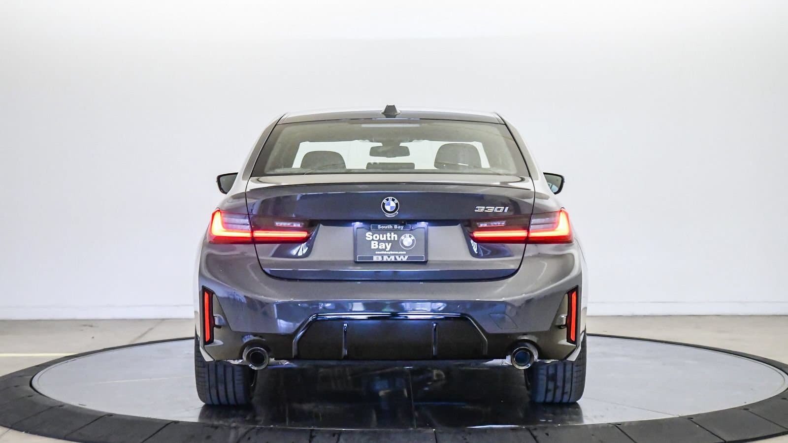 2026 BMW 3 photo 3