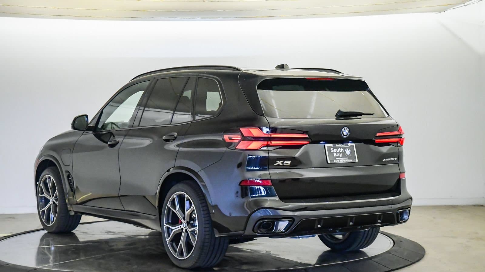 2026 BMW X5 photo 2