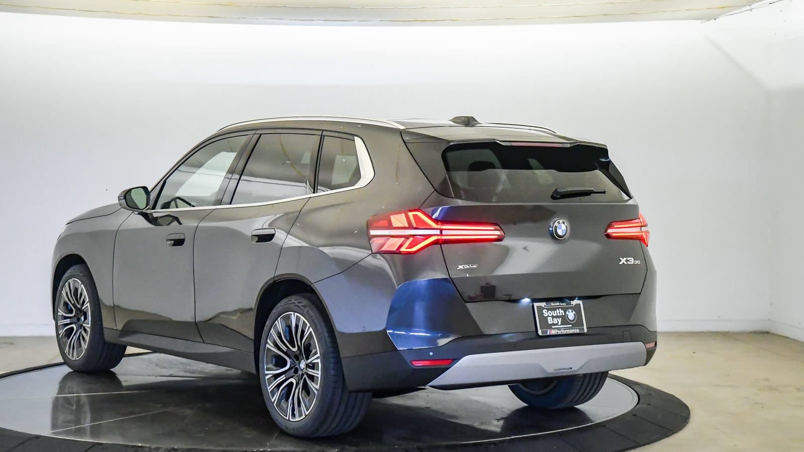 2026 BMW X3 photo 2