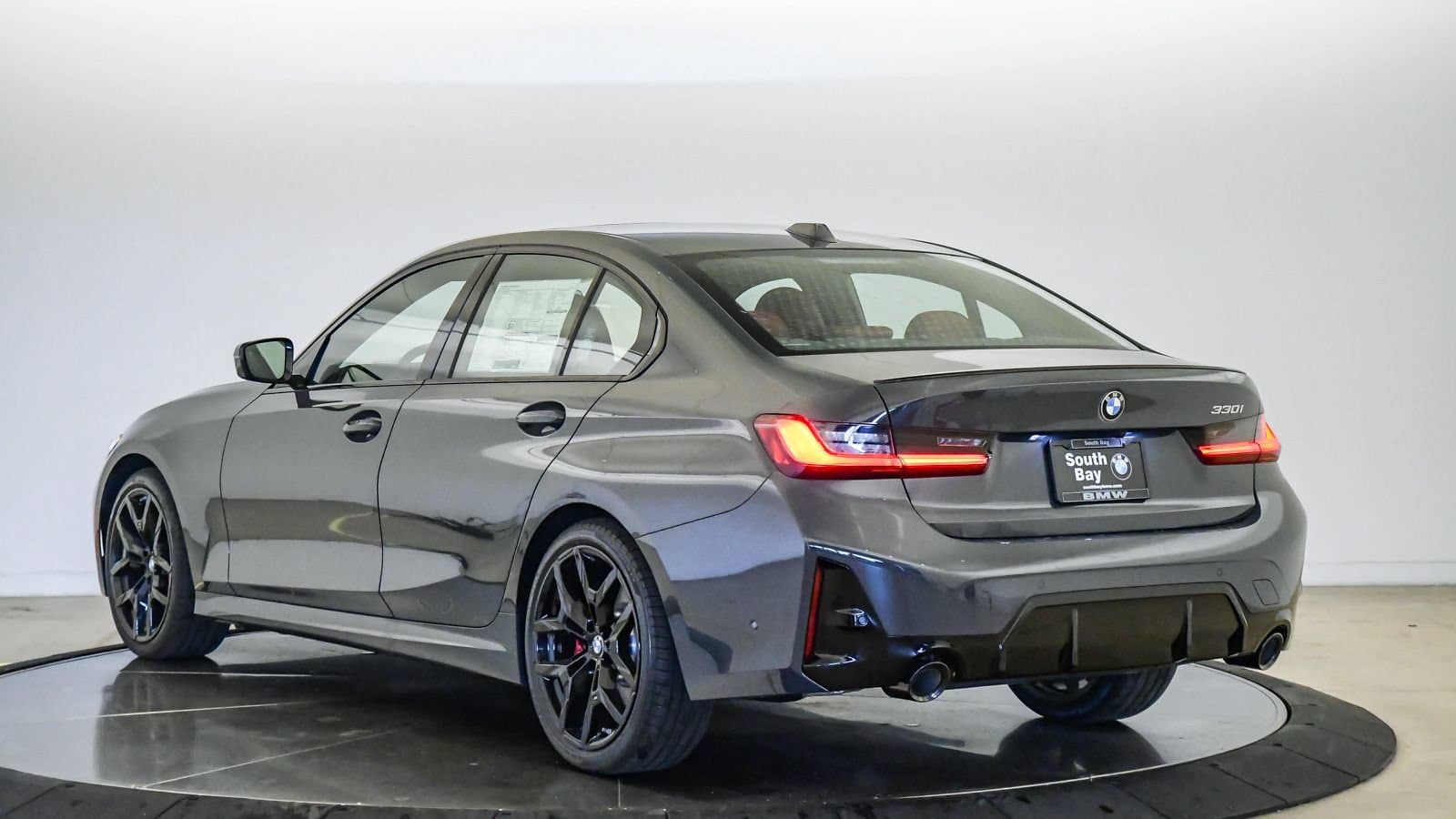 2026 BMW 3 photo 2