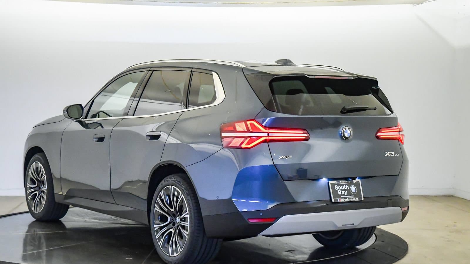 2026 BMW X3 photo 2