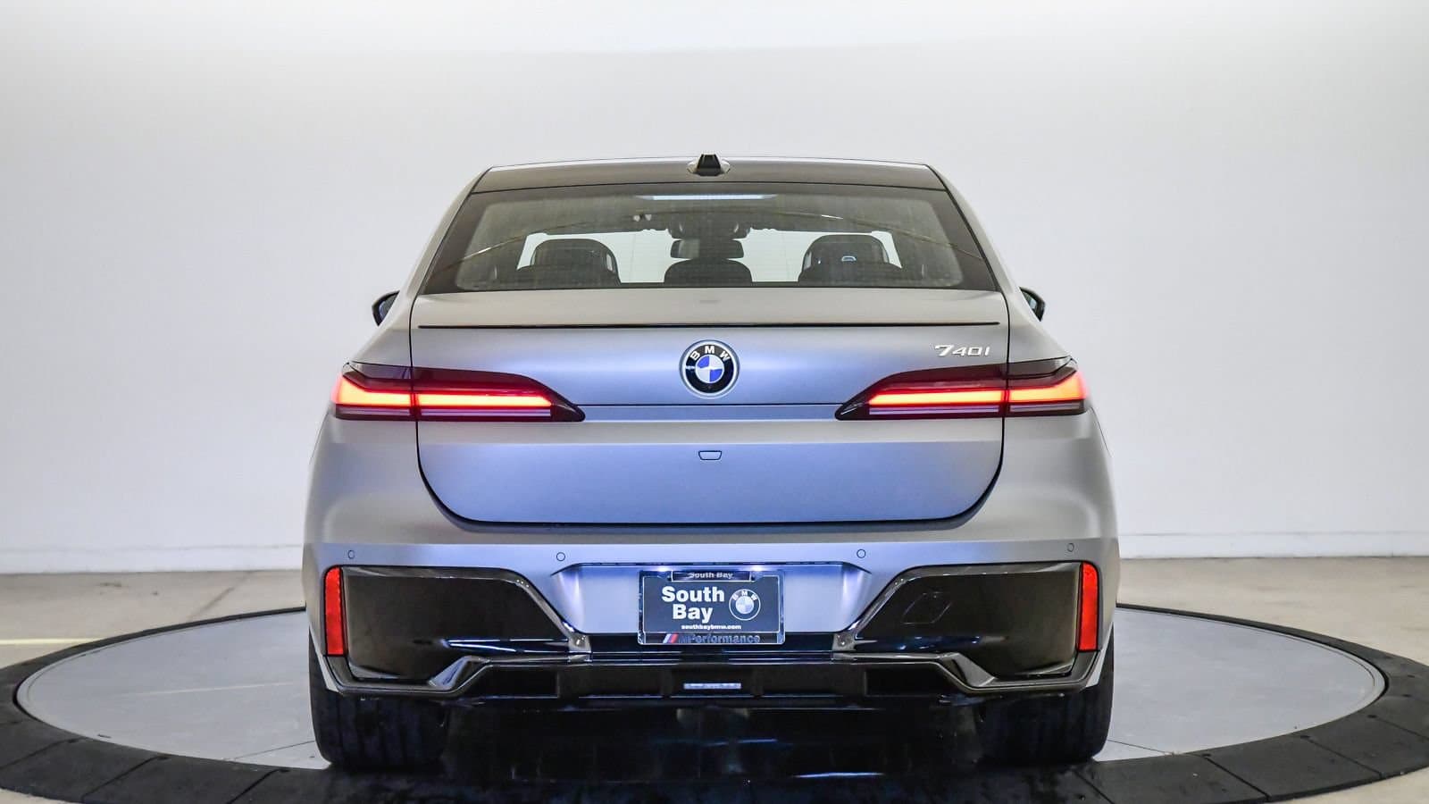 2026 BMW 7 photo 3