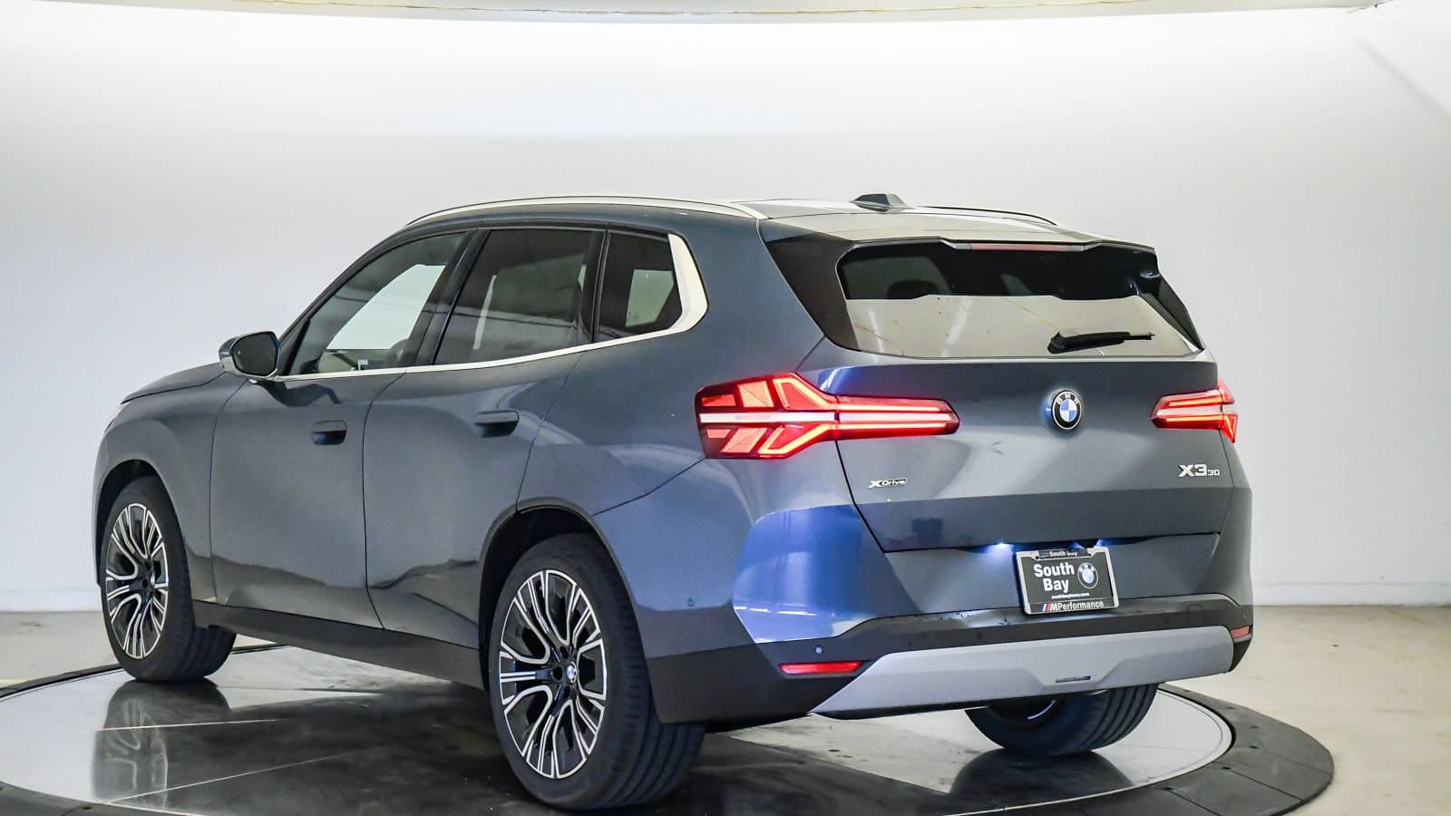 2026 BMW X3 photo 2