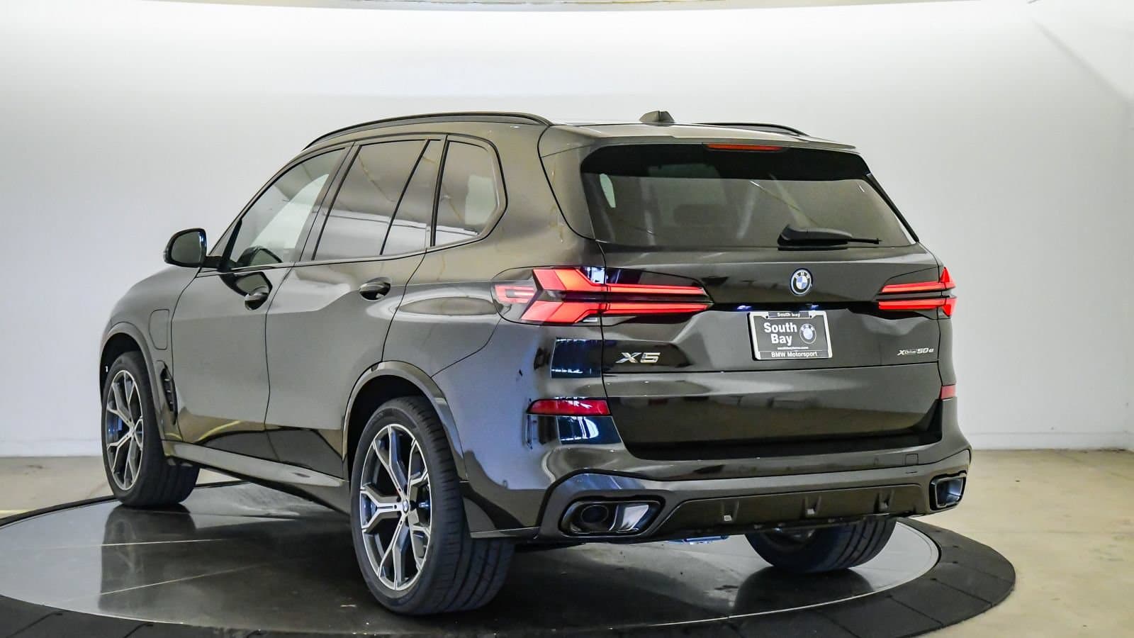 2026 BMW X5 photo 2