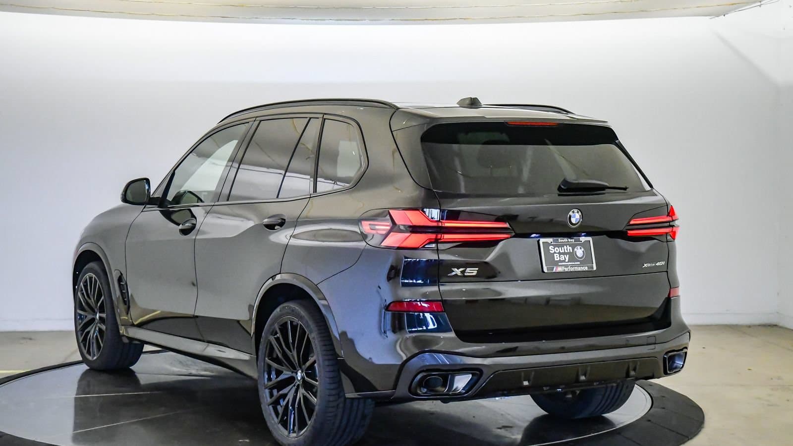 2026 BMW X5 photo 2