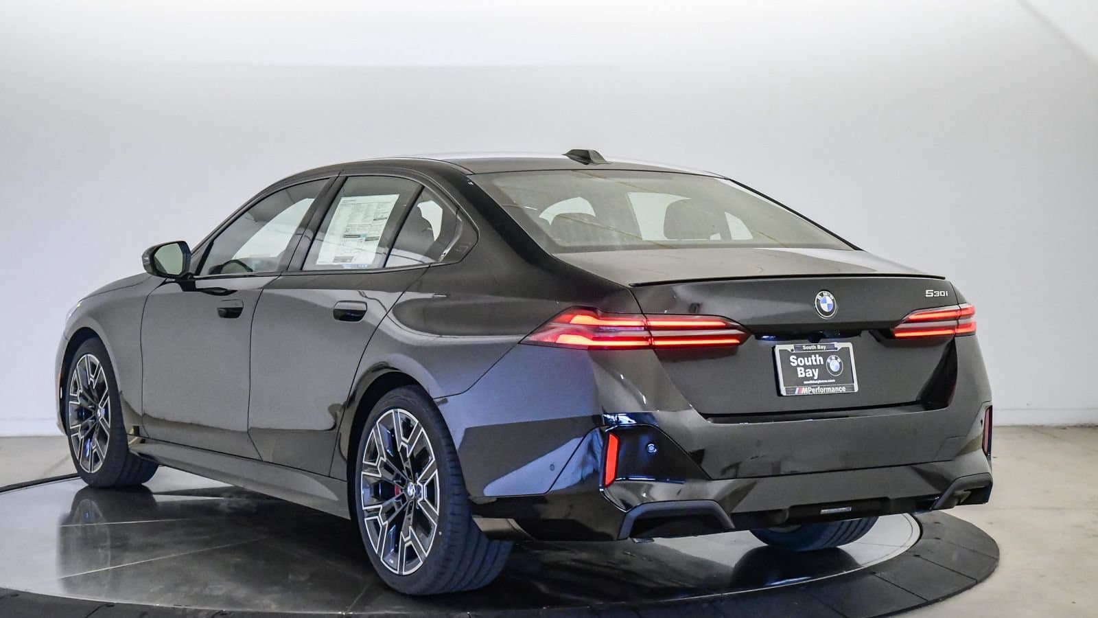 2027 BMW 5 photo 2