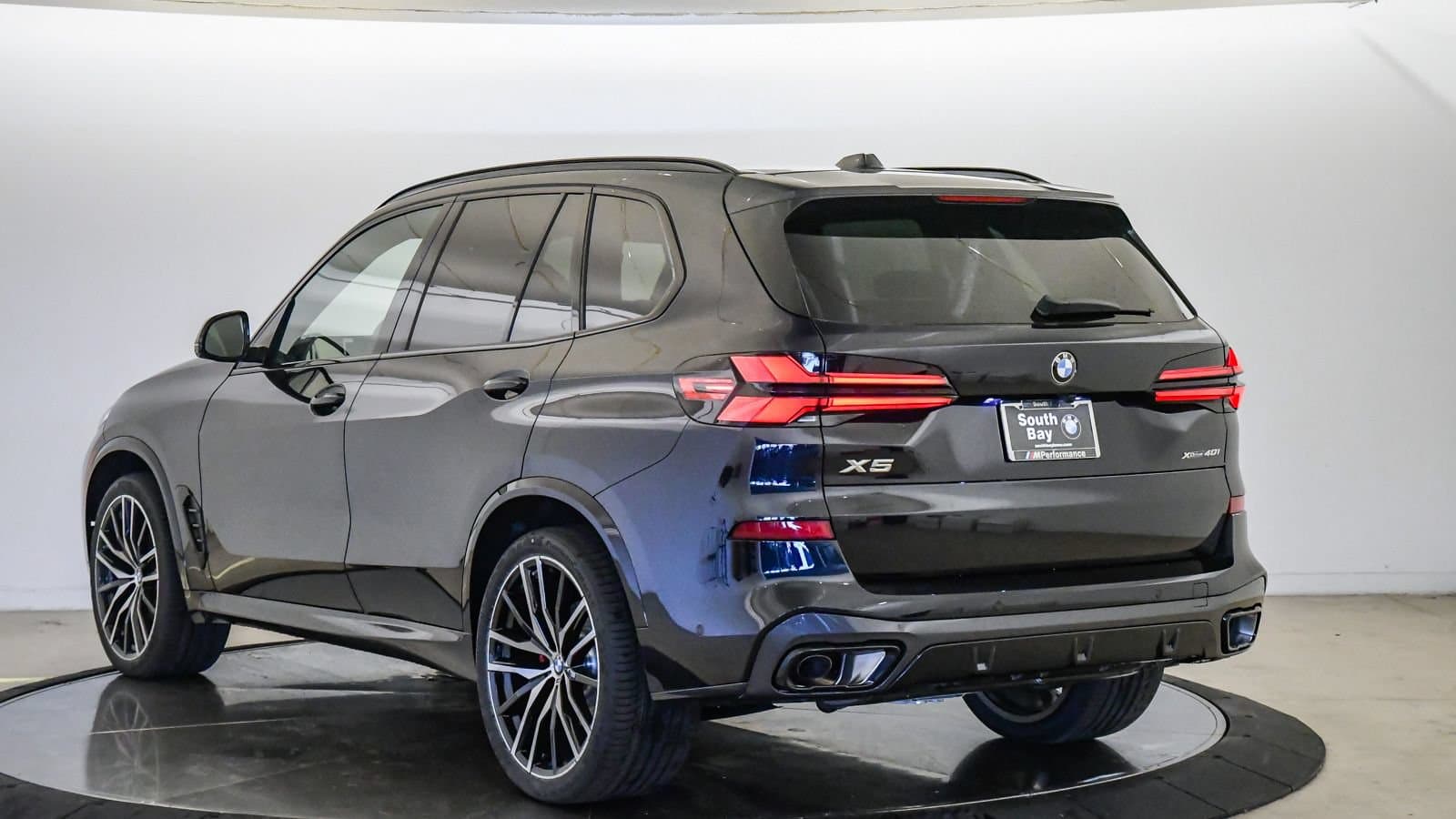 2026 BMW X5 photo 2