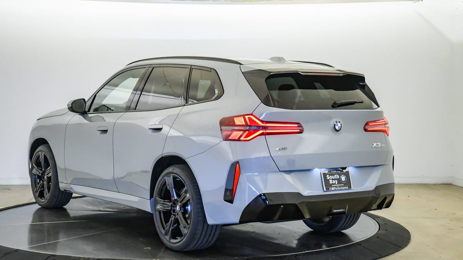 2026 BMW X3 photo 2