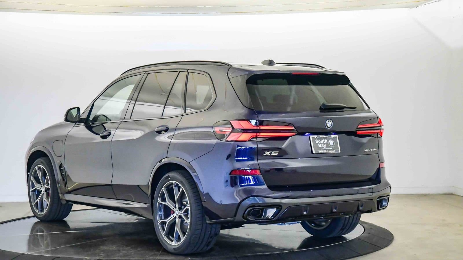 2026 BMW X5 photo 2