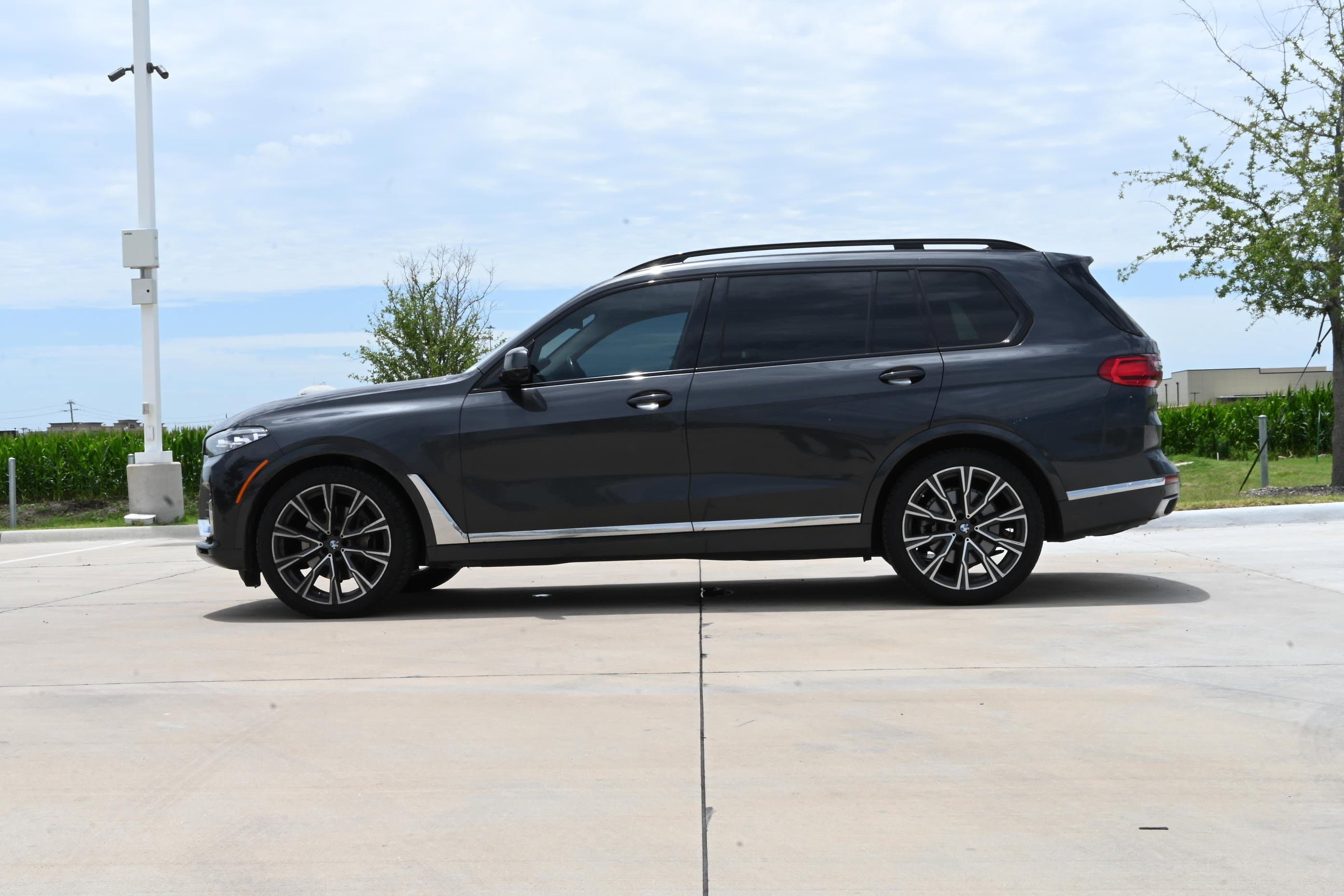2022 BMW X7 photo 4