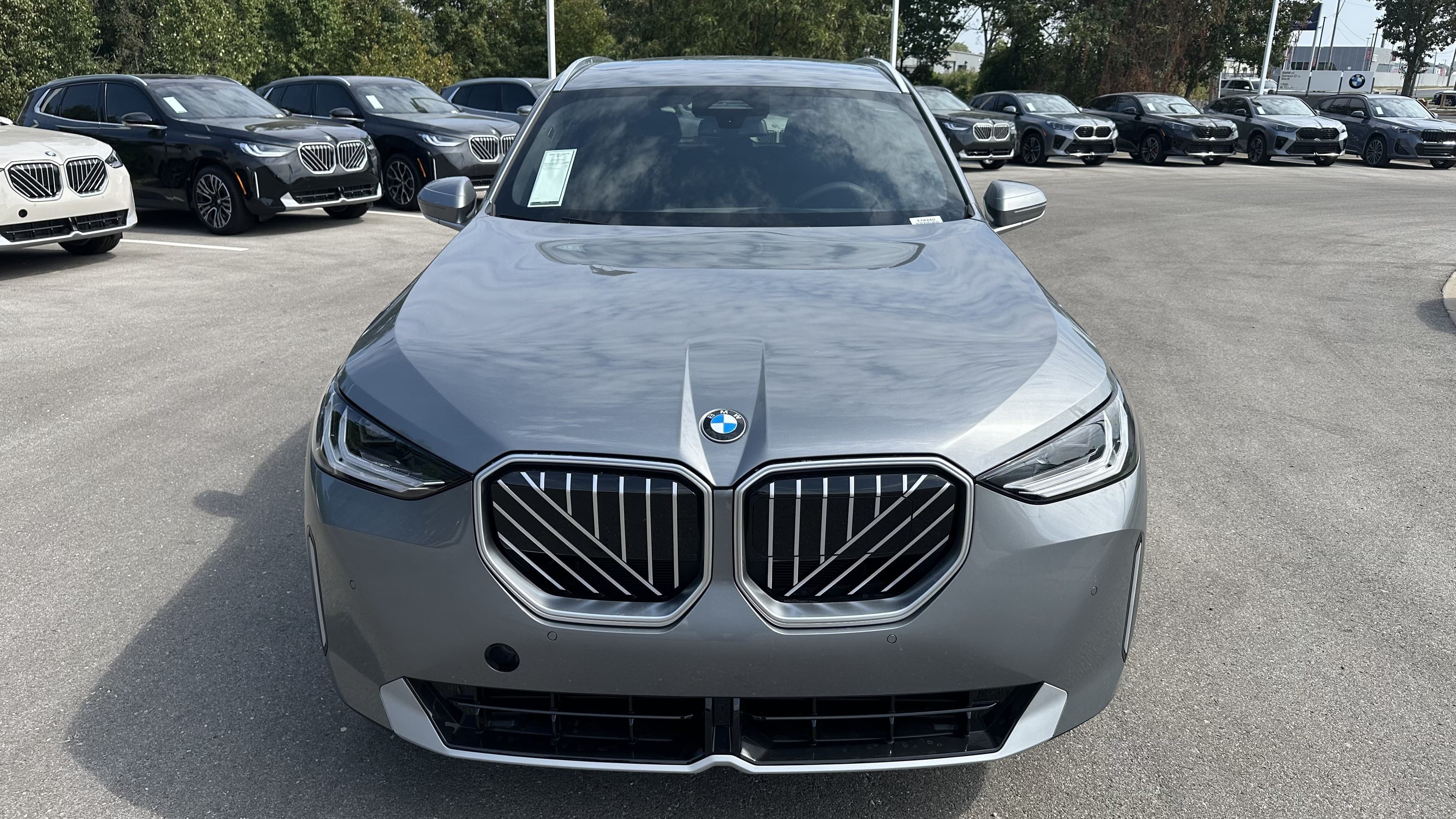 2026 BMW X3 photo 2