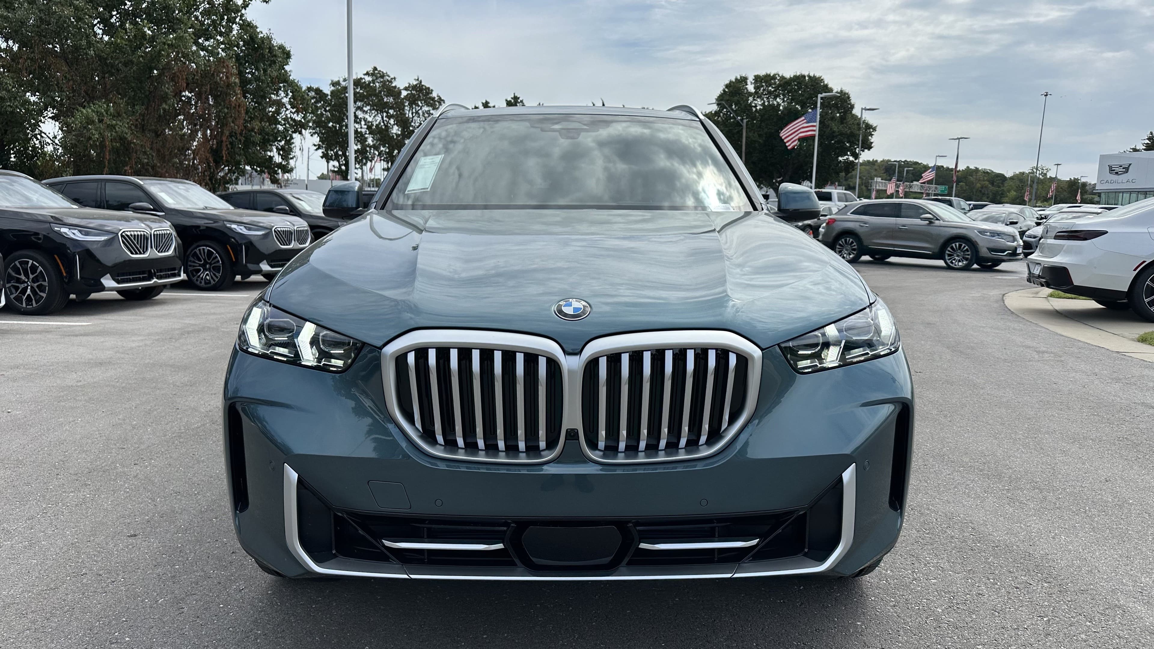 2026 BMW X5 photo 2