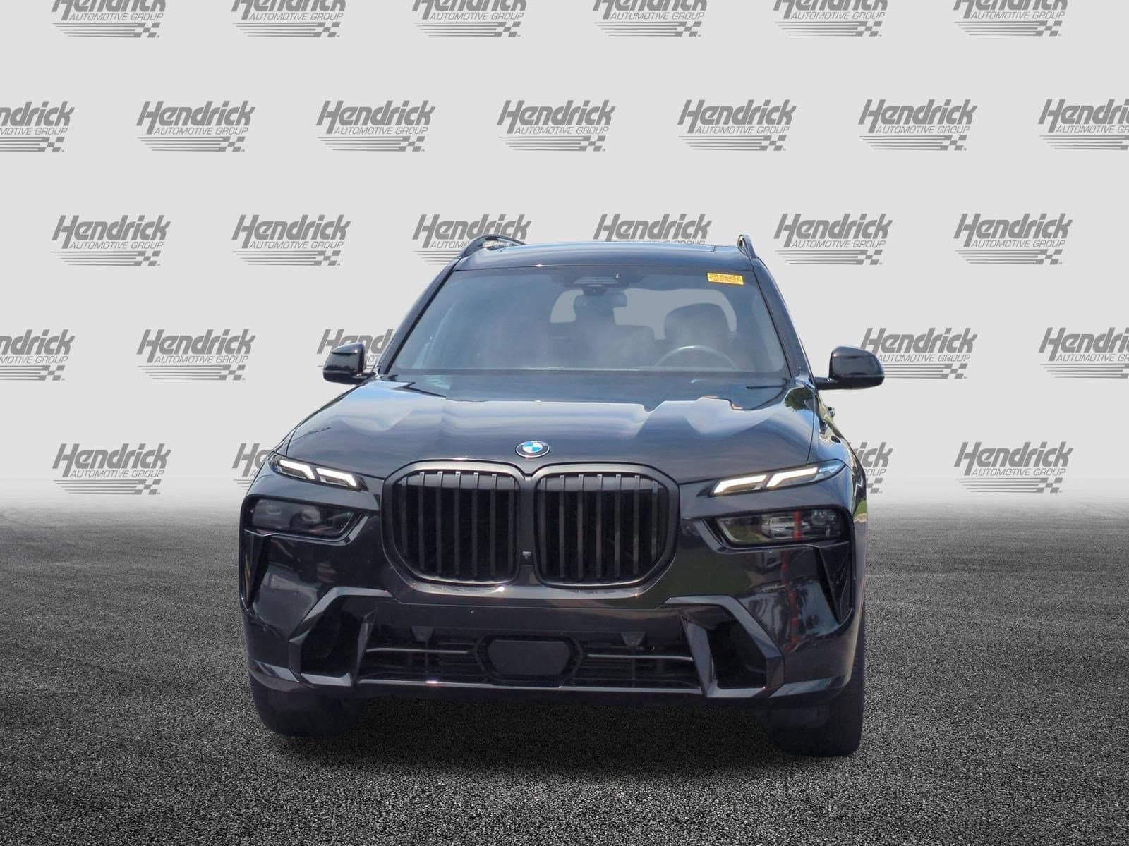 2024 BMW X7 photo 2