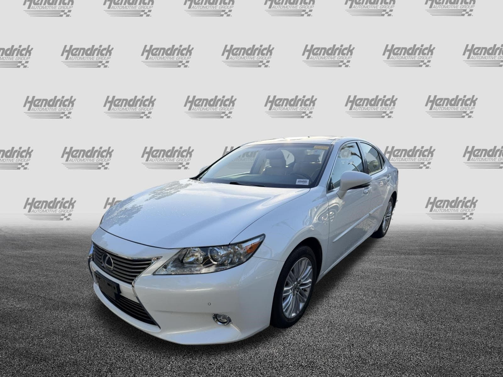 2014 Lexus ES photo 4