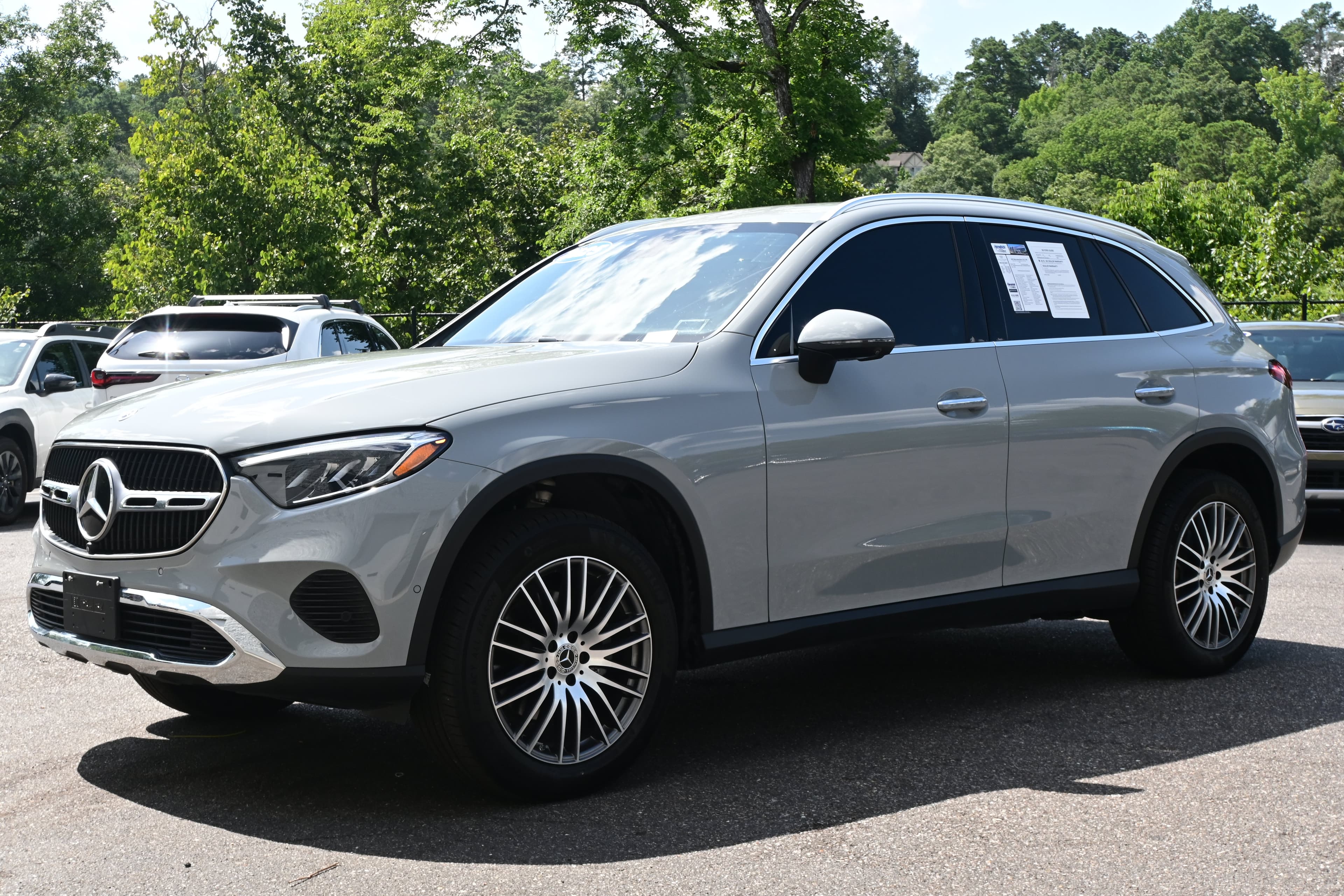 2025 Mercedes-Benz GLC photo 3
