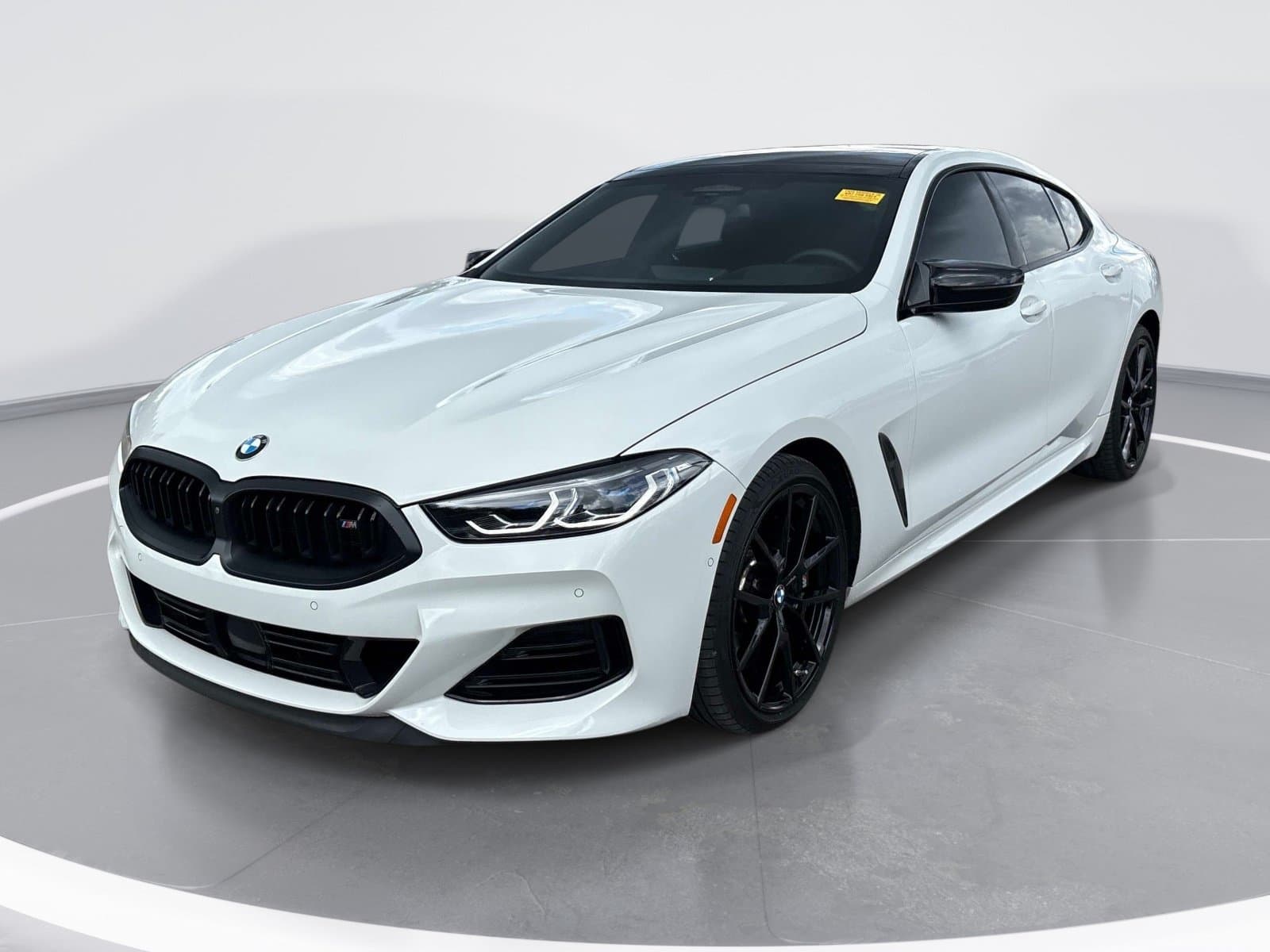 2023 BMW 8 photo 2
