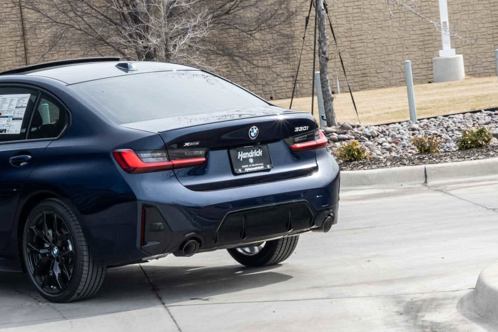 2026 BMW 3 photo 3