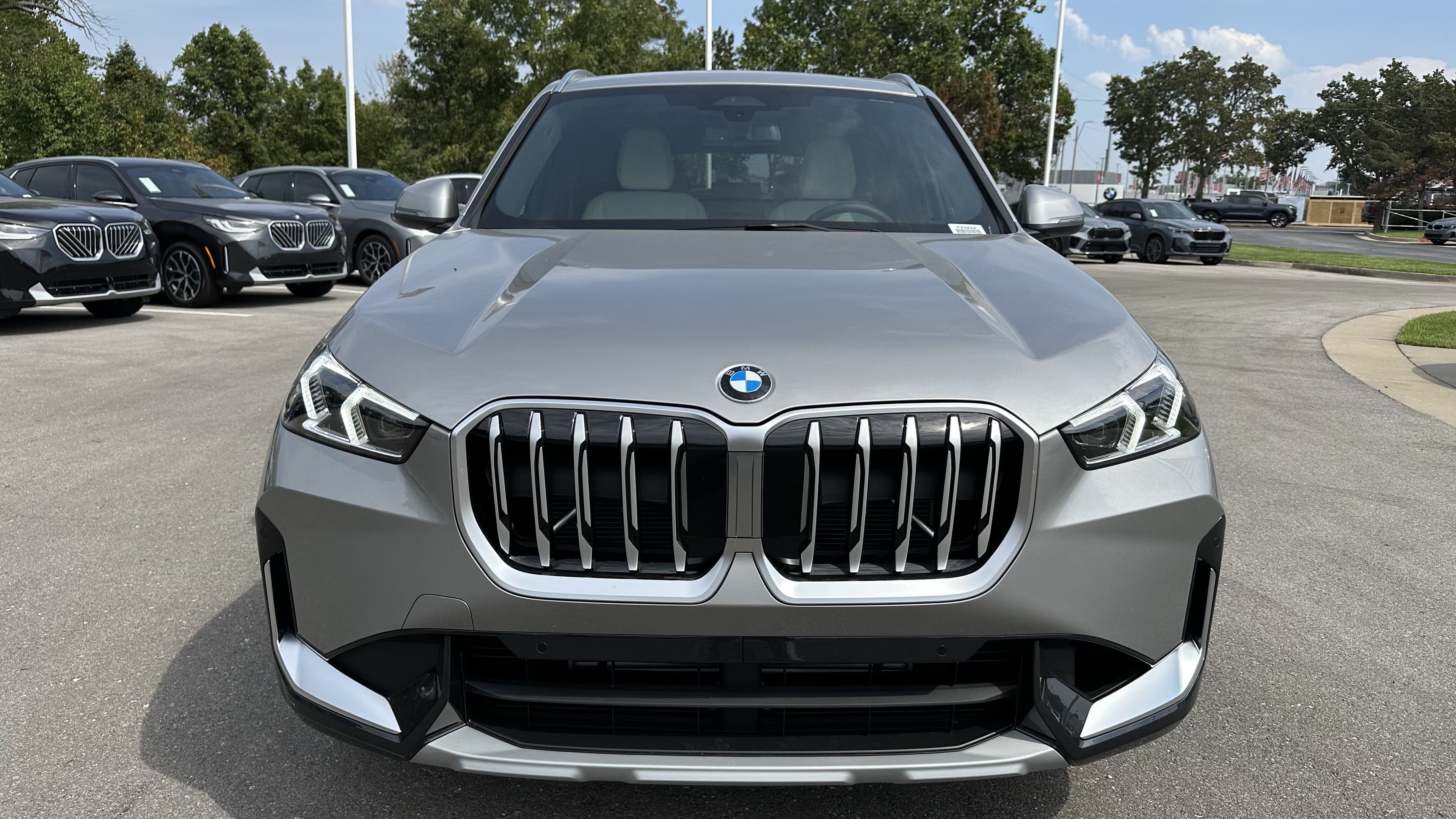 2026 BMW X1 photo 2
