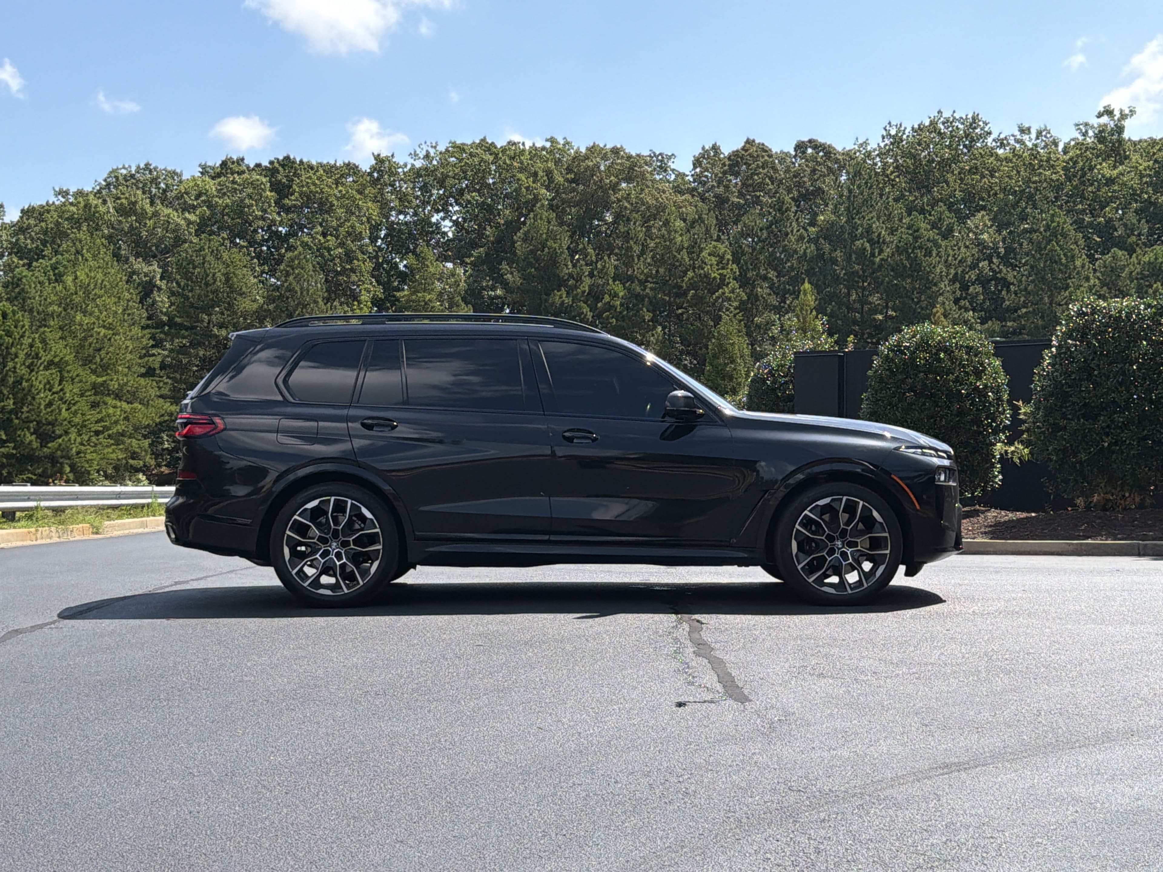 2025 BMW X7 photo 4