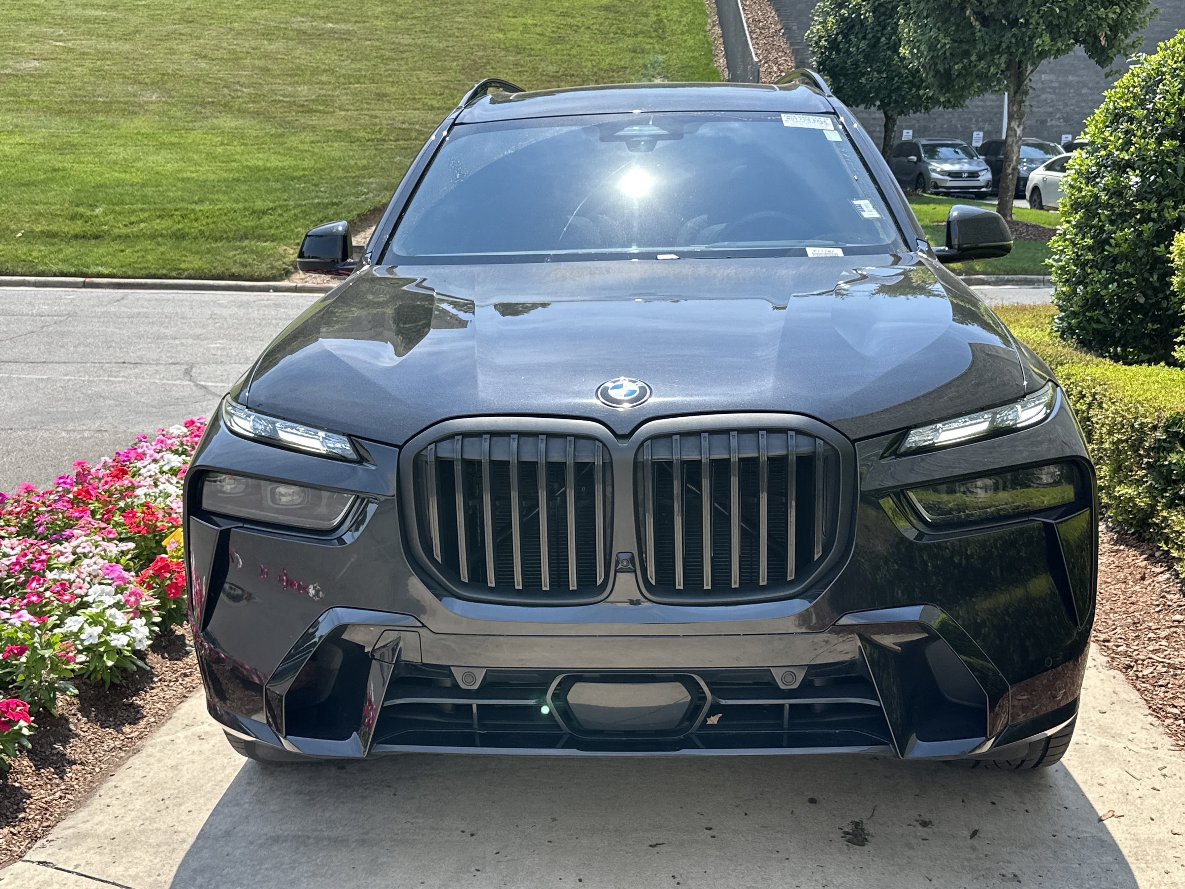 2024 BMW X7 photo 2