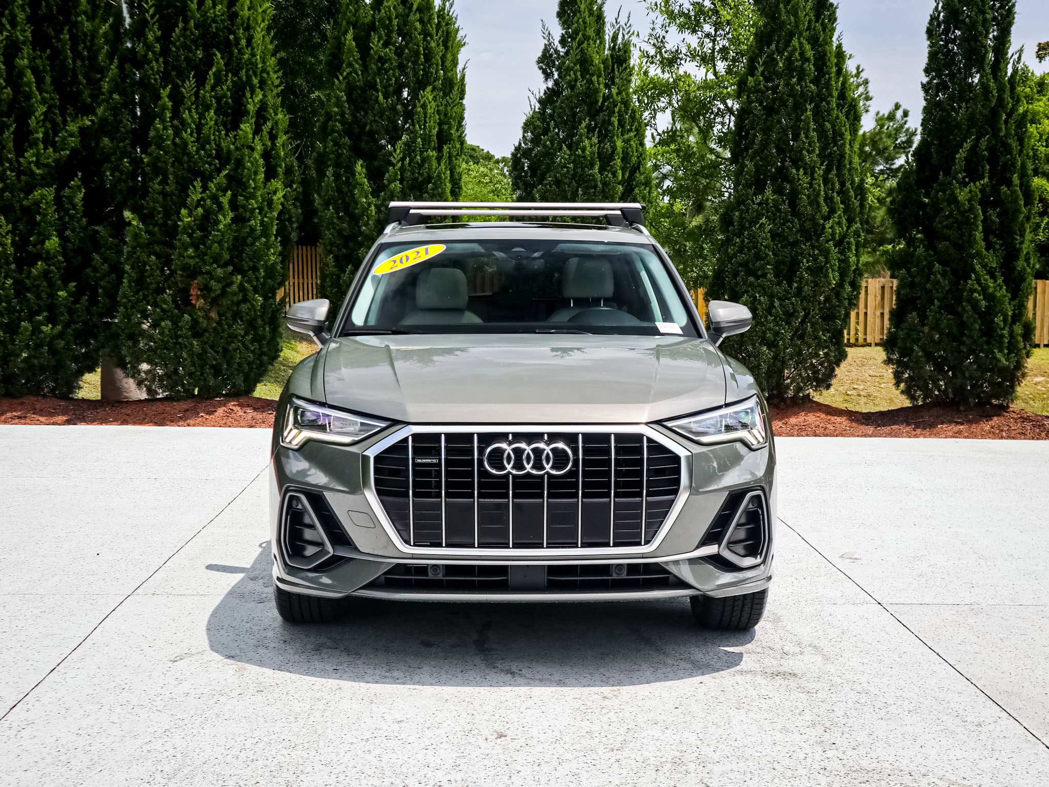 2021 Audi Q3 photo 2