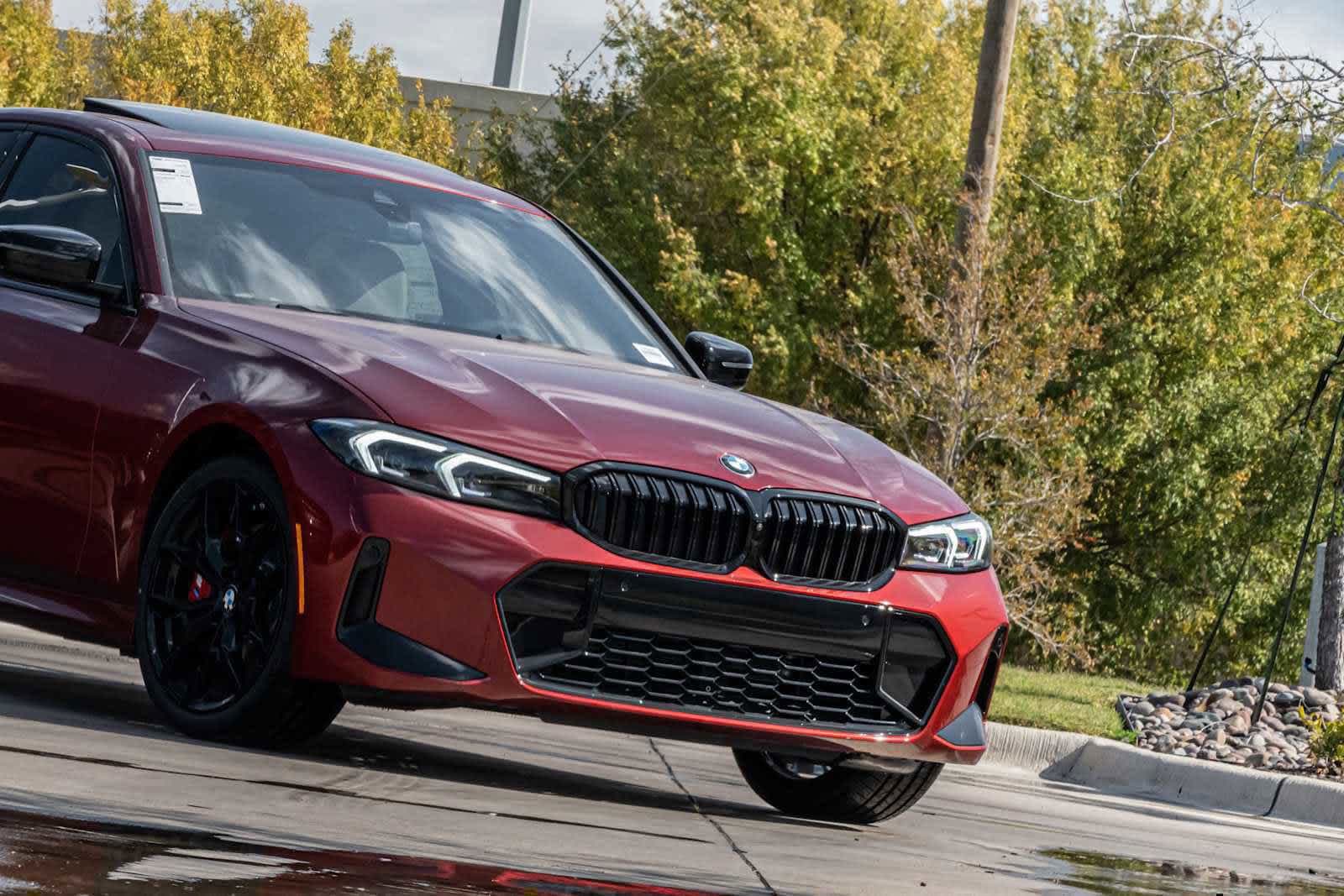2026 BMW 3 photo 2