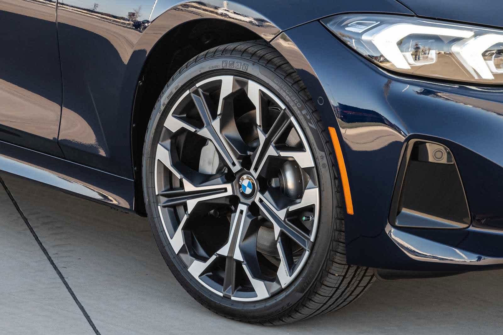 2026 BMW 3 photo 4