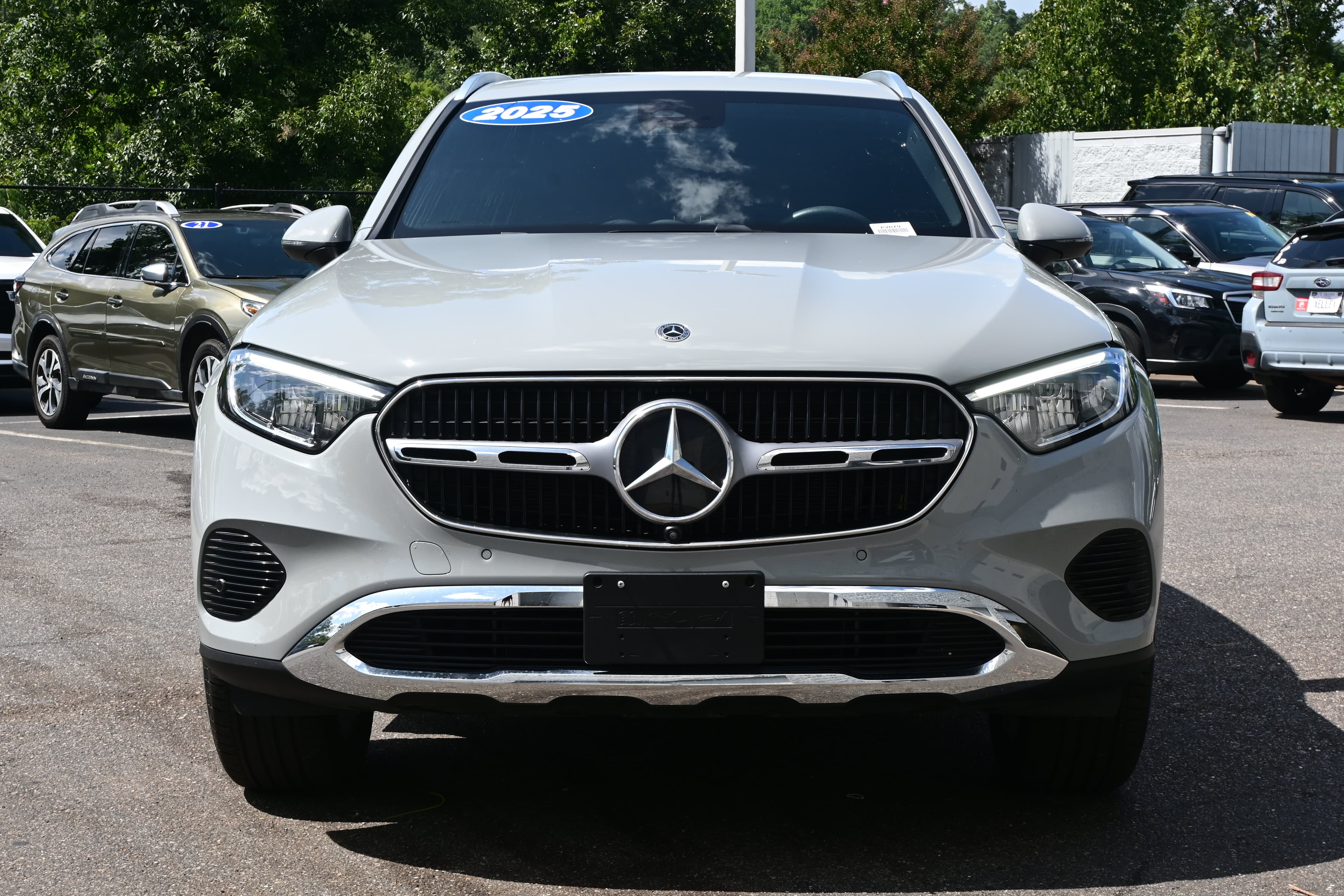 2025 Mercedes-Benz GLC photo 2