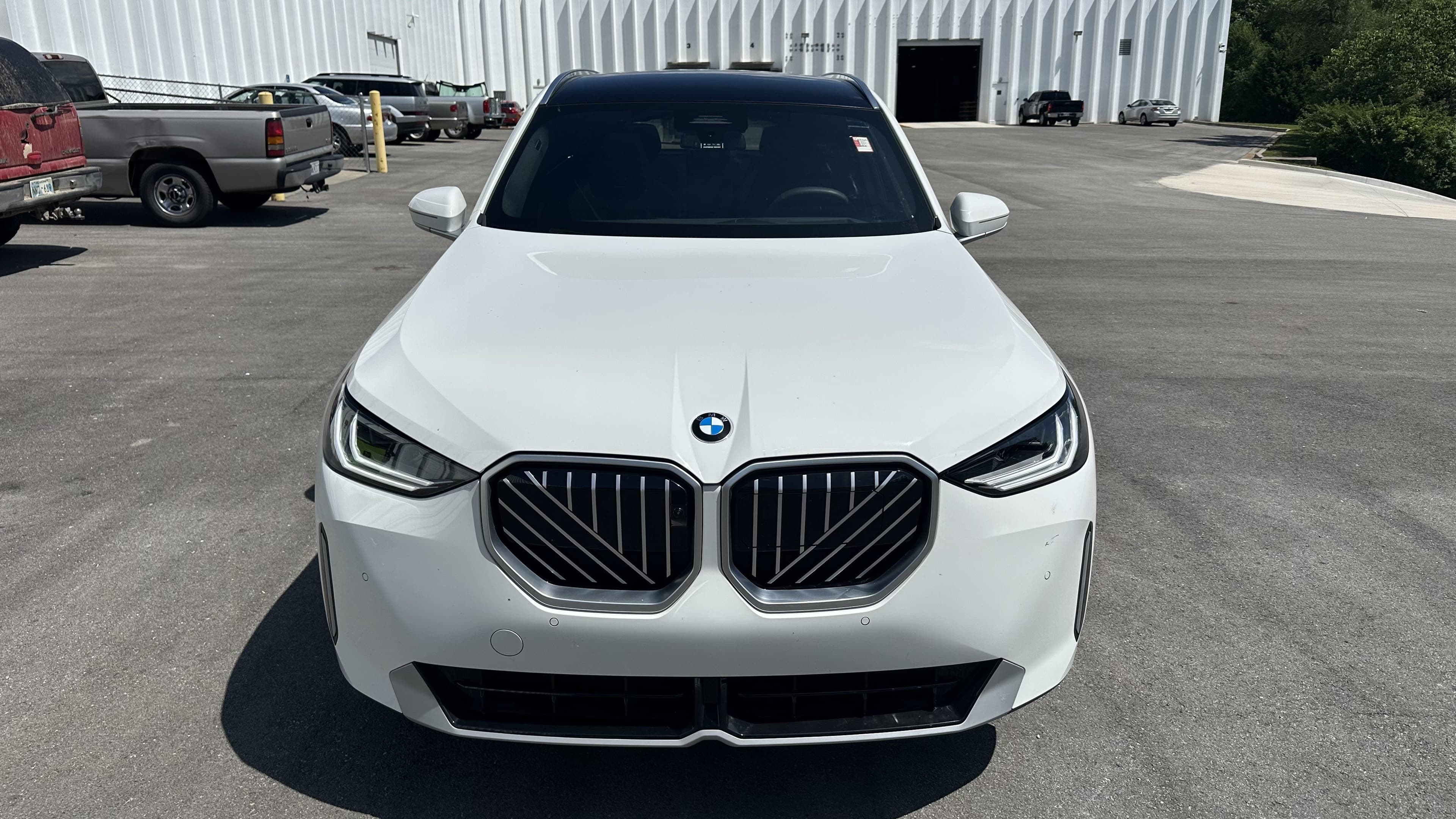 2025 BMW X3 photo 2