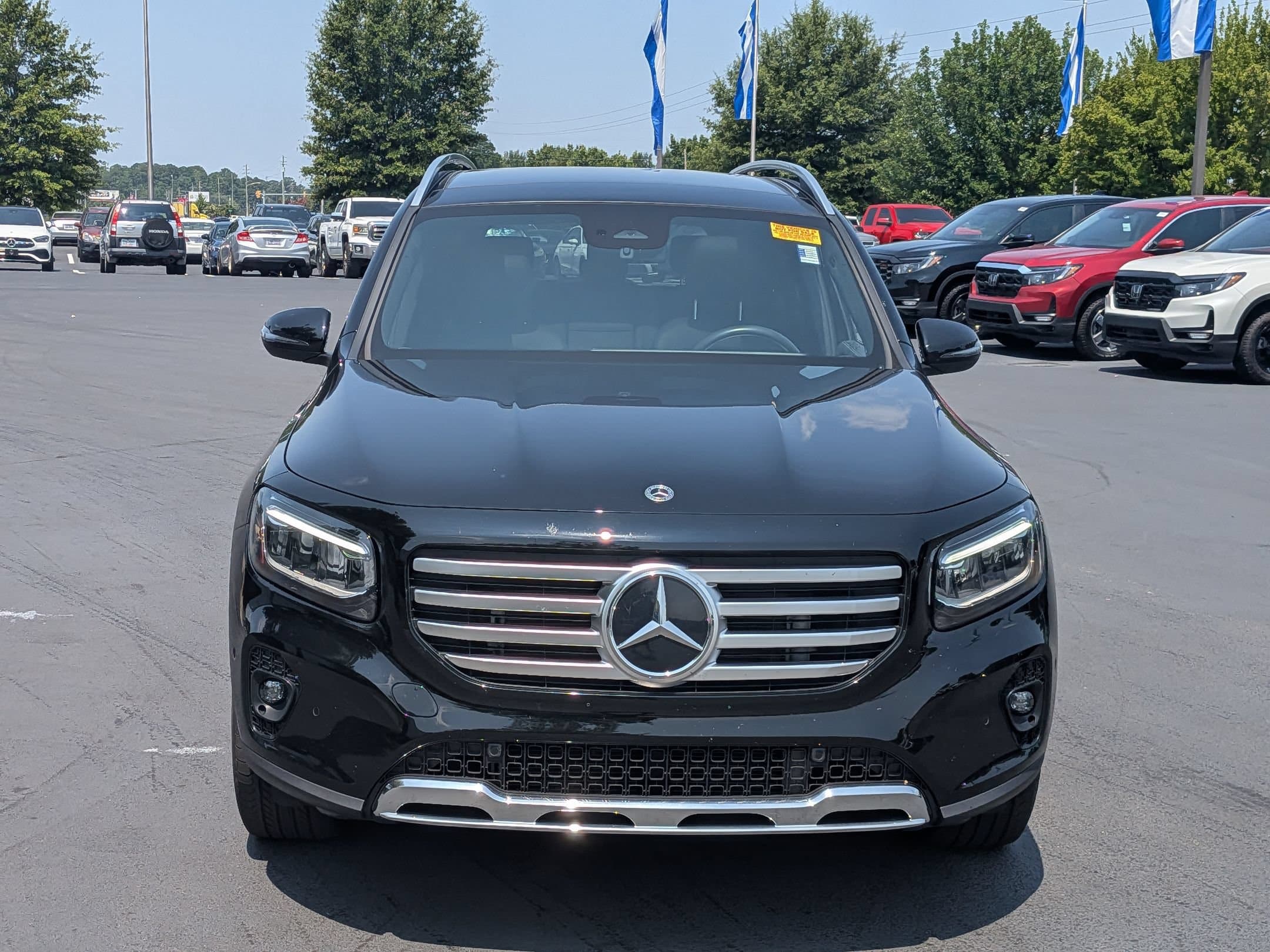 2024 Mercedes-Benz GLB photo 2