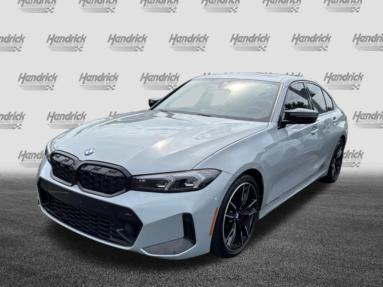 2023 BMW 3 photo 2