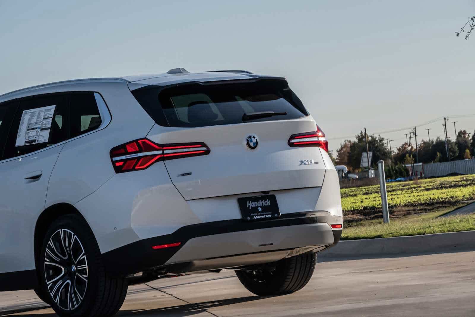 2026 BMW X3 photo 3