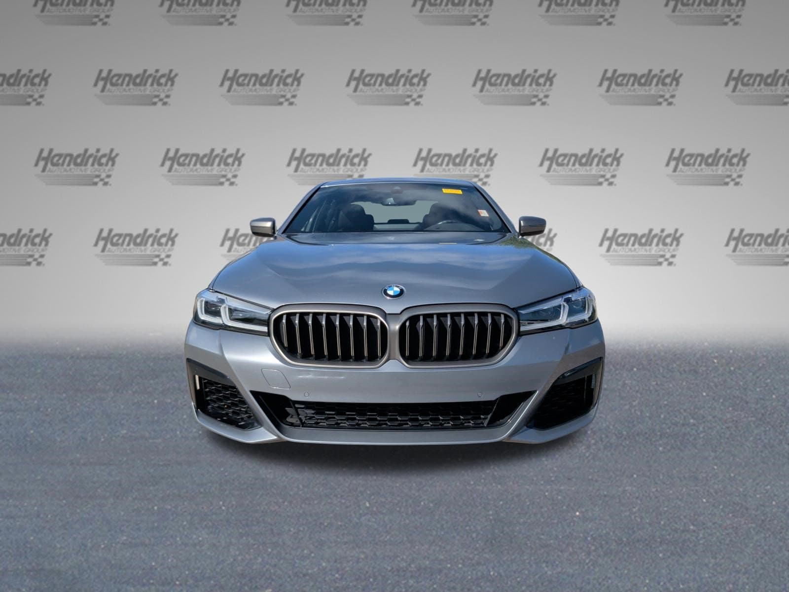 2023 BMW 5 photo 4
