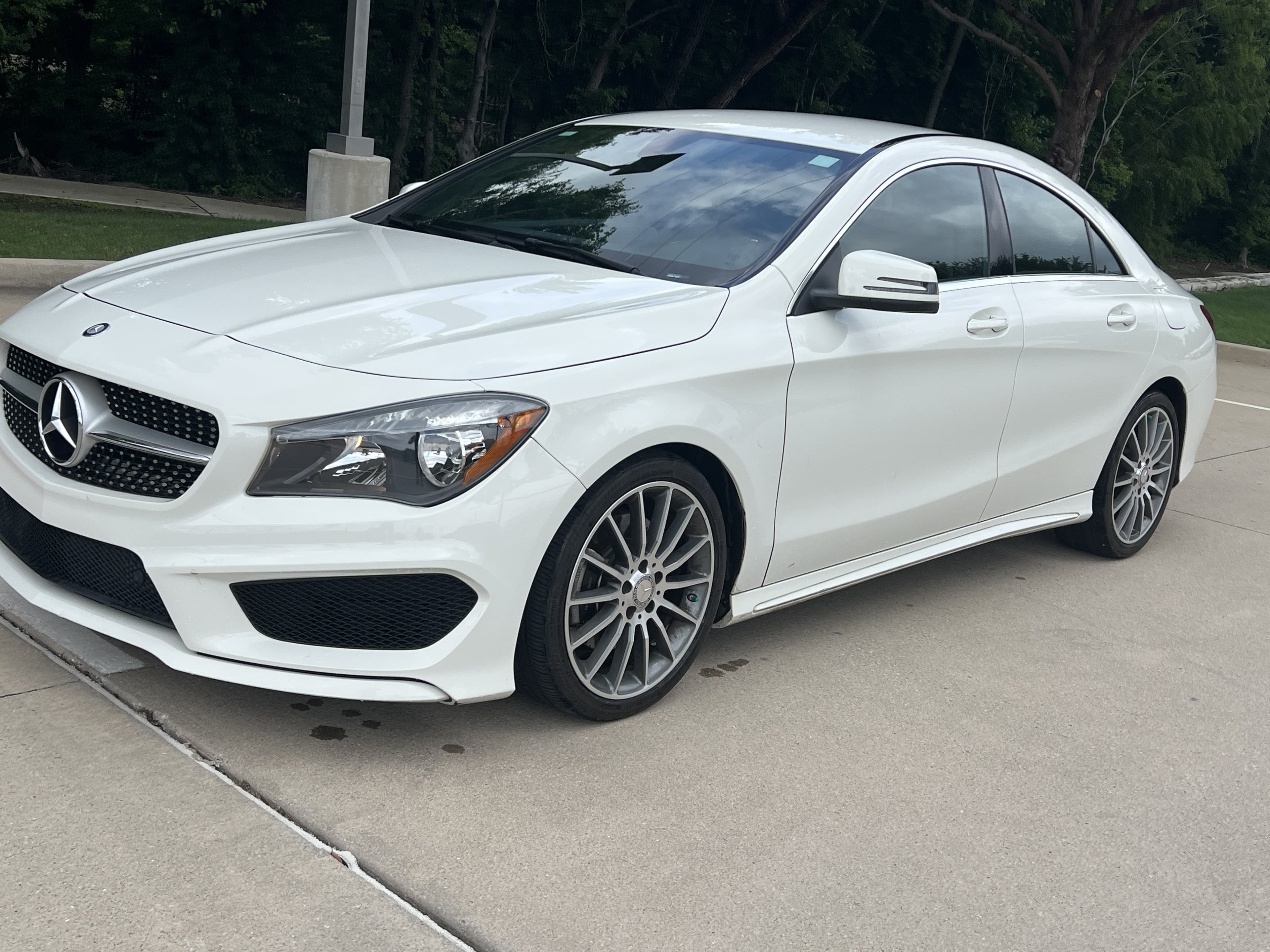 2016 Mercedes-Benz CLA photo 4