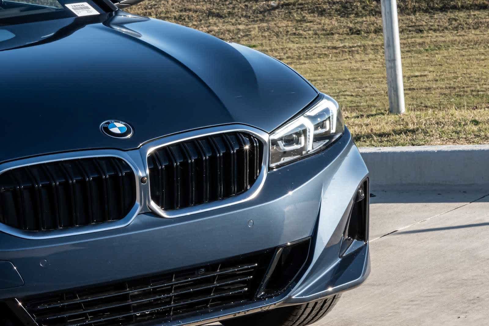 2026 BMW 3 photo 4